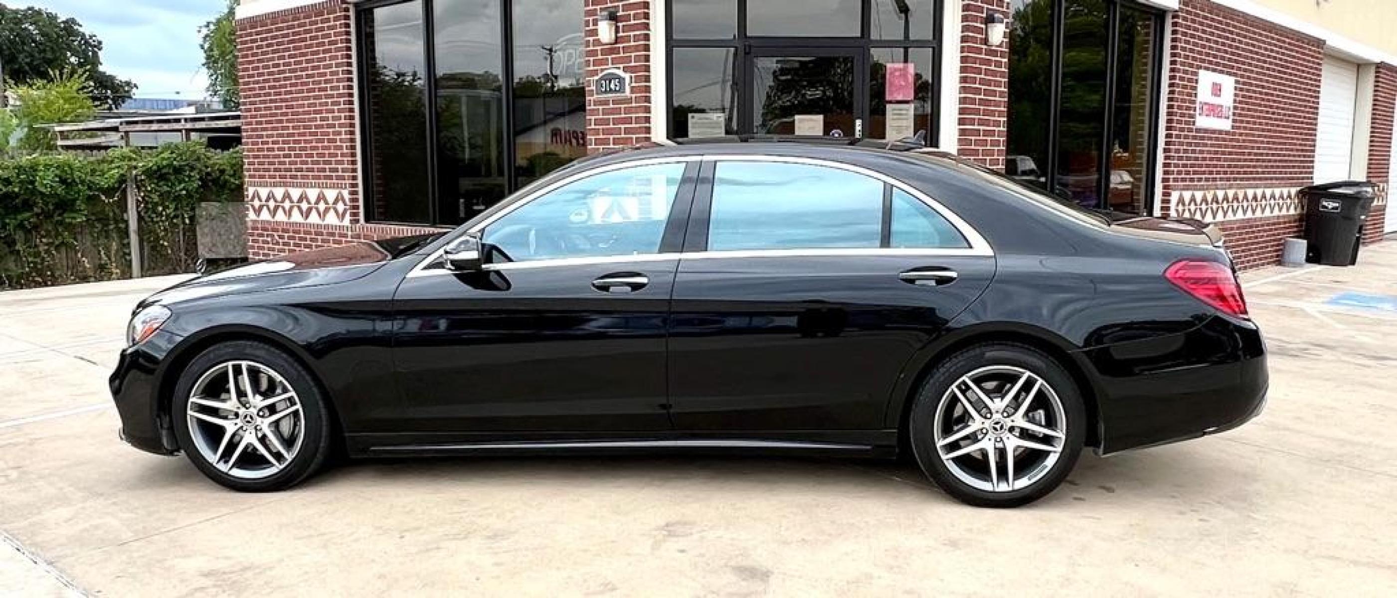 2019 Black MERCEDES-BENZ S-CLASS S560 4MATIC (WDDUG8GB5KA) with an 4.0L engine, Automatic transmission, located at 4415 NE 28th St, Haltom City, TX, 76117, (817) 222-9334, 32.795322, -97.280937 - Photo #3