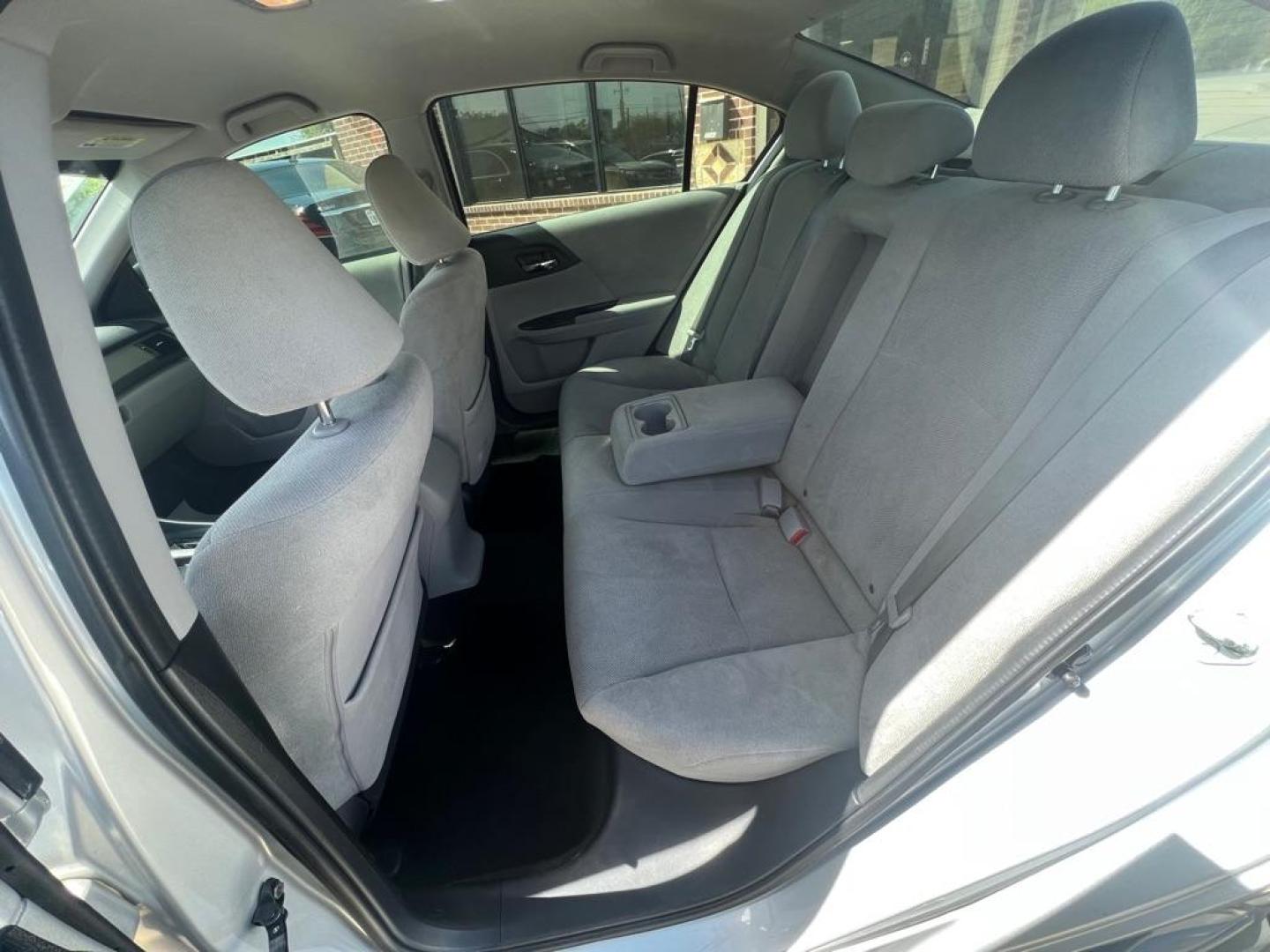 2013 Silver/ Black HONDA ACCORD LX (1HGCR2F36DA) with an 2.4L engine, Continuously Variable transmission, located at 4415 NE 28th St, Haltom City, TX, 76117, (817) 222-9334, 32.795322, -97.280937 - Photo#8