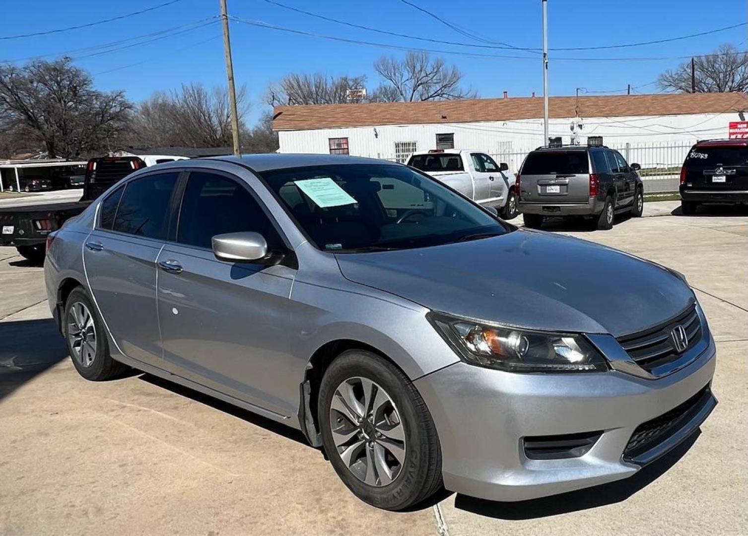 2013 Silver/ Black HONDA ACCORD LX (1HGCR2F36DA) with an 2.4L engine, Continuously Variable transmission, located at 4415 NE 28th St, Haltom City, TX, 76117, (817) 222-9334, 32.795322, -97.280937 - Photo#0