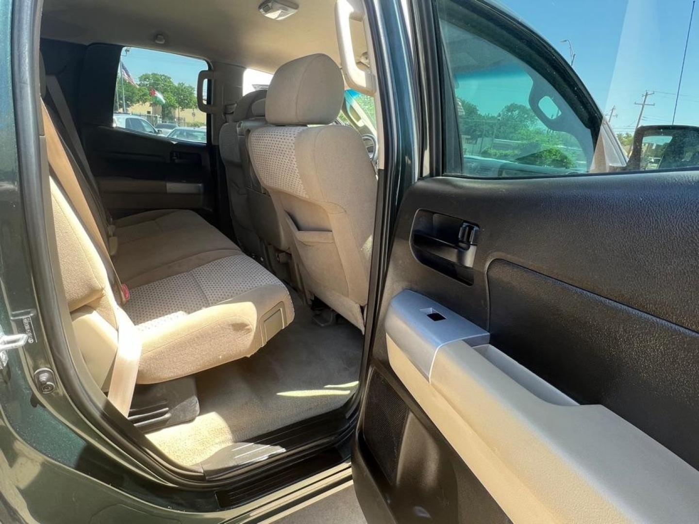 2008 GREEN TOYOTA TUNDRA DOUBLE CAB (5TBBT54188S) with an 4.7L engine, Automatic transmission, located at 4415 NE 28th St, Haltom City, TX, 76117, (817) 222-9334, 32.795322, -97.280937 - Photo#15