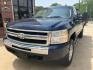 2009 BLUE CHEVROLET SILVERADO 1500 LT (1GCEC29J09Z) with an 5.3L engine, Automatic transmission, located at 4415 NE 28th St, Haltom City, TX, 76117, (817) 222-9334, 32.795322, -97.280937 - Photo#4