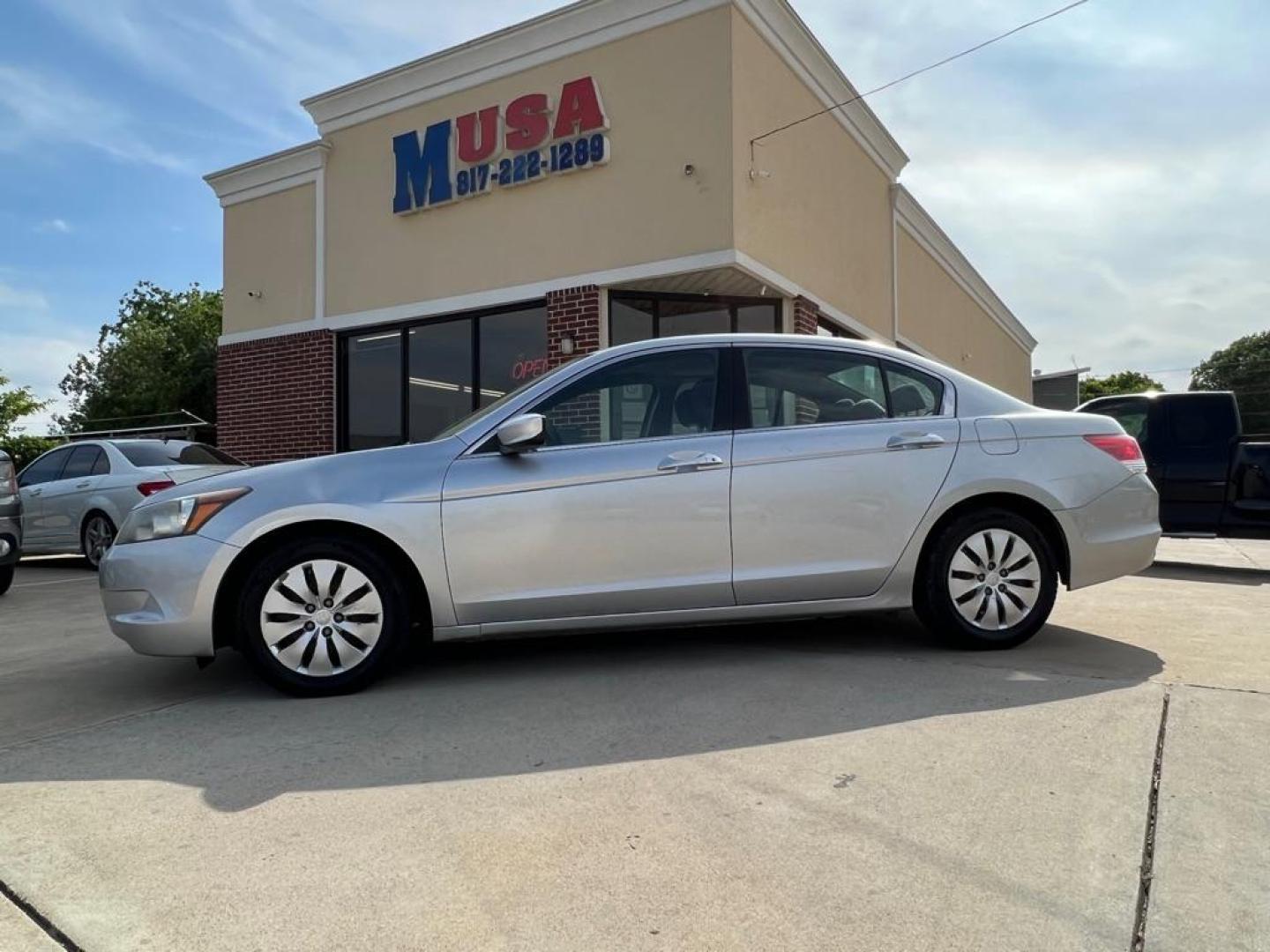 2010 SILVER HONDA ACCORD LX (1HGCP2F35AA) with an 2.4L engine, Automatic transmission, located at 4415 NE 28th St, Haltom City, TX, 76117, (817) 222-9334, 32.795322, -97.280937 - Photo#0