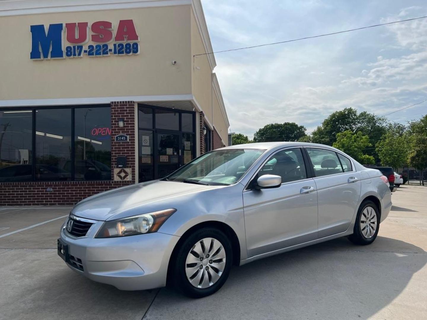 2010 SILVER HONDA ACCORD LX (1HGCP2F35AA) with an 2.4L engine, Automatic transmission, located at 4415 NE 28th St, Haltom City, TX, 76117, (817) 222-9334, 32.795322, -97.280937 - Photo#1