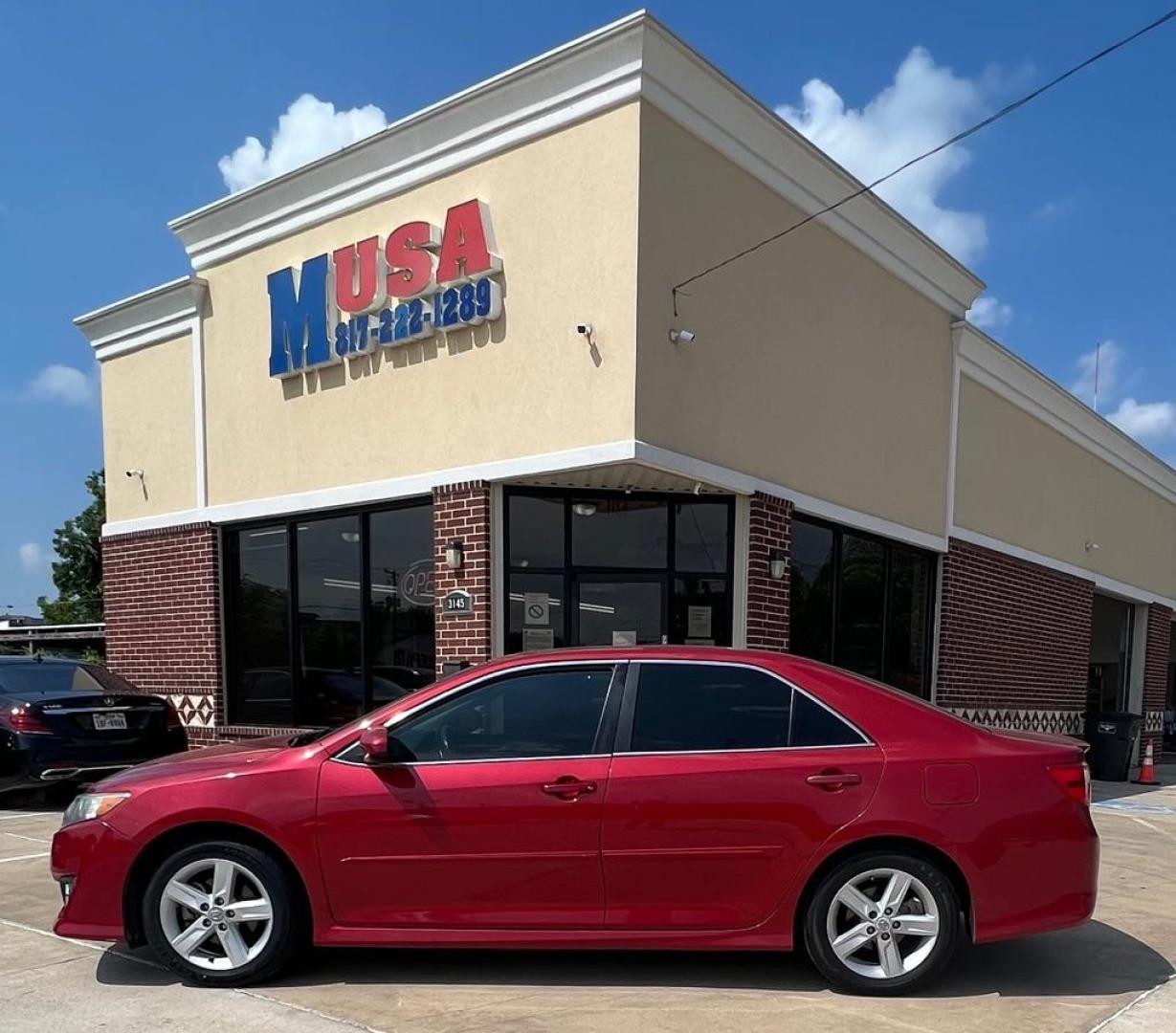 2012 RED TOYOTA CAMRY BASE (4T1BF1FK4CU) with an 2.5L engine, Automatic transmission, located at 4415 NE 28th St, Haltom City, TX, 76117, (817) 222-9334, 32.795322, -97.280937 - Photo#0