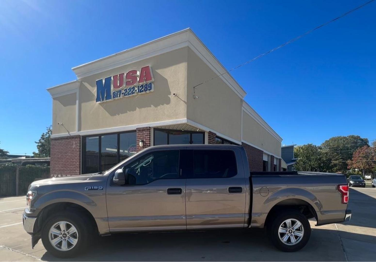 2018 Gray FORD F150 SUPERCREW (1FTEW1C55JK) with an 5.0L engine, Automatic transmission, located at 4415 NE 28th St, Haltom City, TX, 76117, (817) 222-9334, 32.795322, -97.280937 - Photo#0