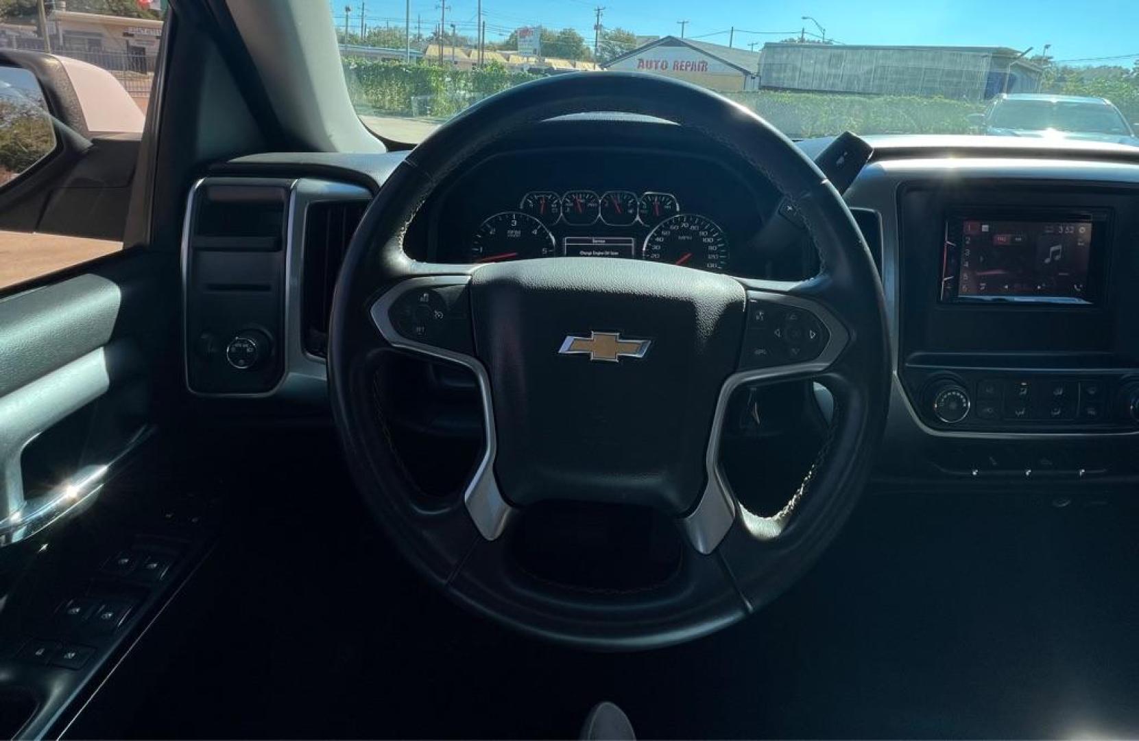 2015 White CHEVROLET SILVERADO 1500 LT (3GCPCREC0FG) with an 5.3L engine, Automatic transmission, located at 4415 NE 28th St, Haltom City, TX, 76117, (817) 222-9334, 32.795322, -97.280937 - Photo#12