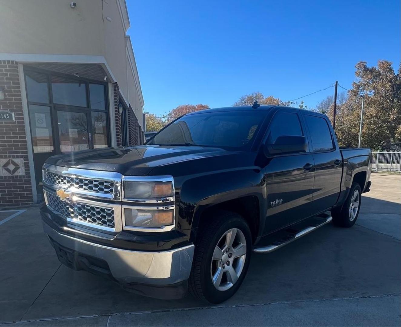 2014 Black CHEVROLET SILVERADO 1500 LT (3GCPCREC6EG) with an 5.3L engine, Automatic transmission, located at 4415 NE 28th St, Haltom City, TX, 76117, (817) 222-9334, 32.795322, -97.280937 - Photo#1