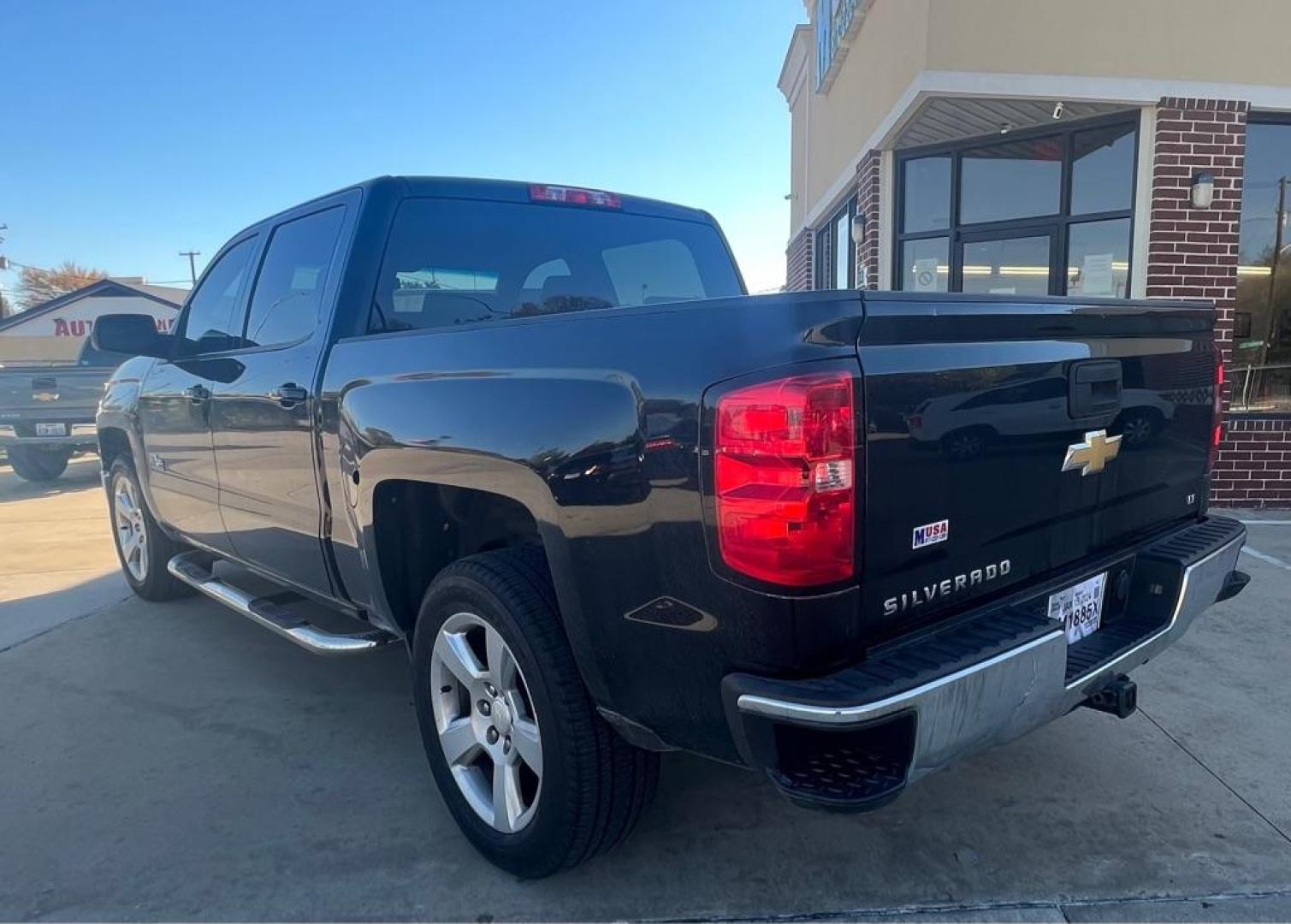 2014 Black CHEVROLET SILVERADO 1500 LT (3GCPCREC6EG) with an 5.3L engine, Automatic transmission, located at 4415 NE 28th St, Haltom City, TX, 76117, (817) 222-9334, 32.795322, -97.280937 - Photo#2