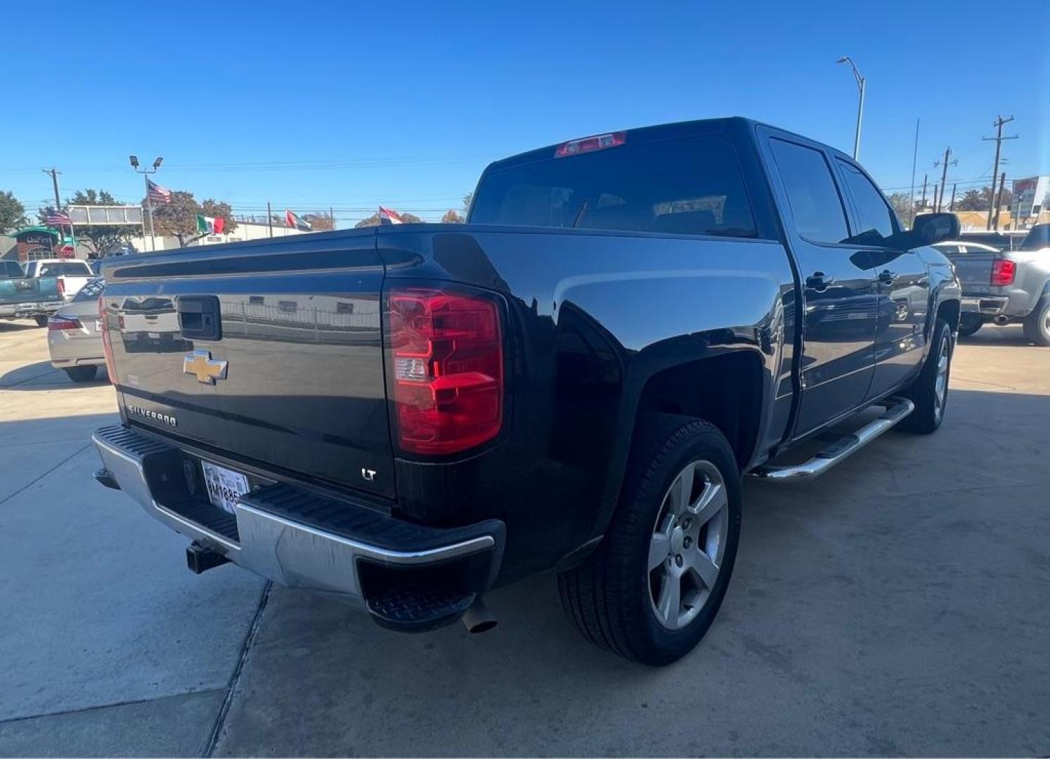 2014 Black CHEVROLET SILVERADO 1500 LT (3GCPCREC6EG) with an 5.3L engine, Automatic transmission, located at 4415 NE 28th St, Haltom City, TX, 76117, (817) 222-9334, 32.795322, -97.280937 - Photo#3