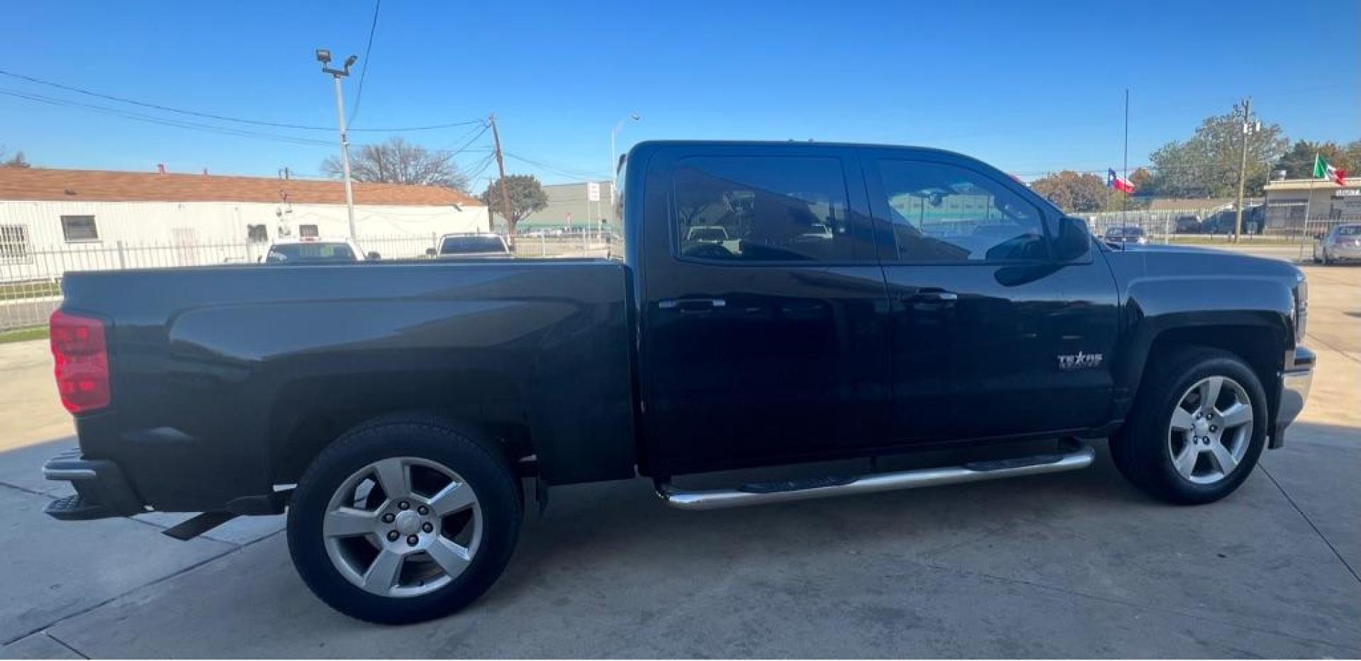 2014 Black CHEVROLET SILVERADO 1500 LT (3GCPCREC6EG) with an 5.3L engine, Automatic transmission, located at 4415 NE 28th St, Haltom City, TX, 76117, (817) 222-9334, 32.795322, -97.280937 - Photo#8