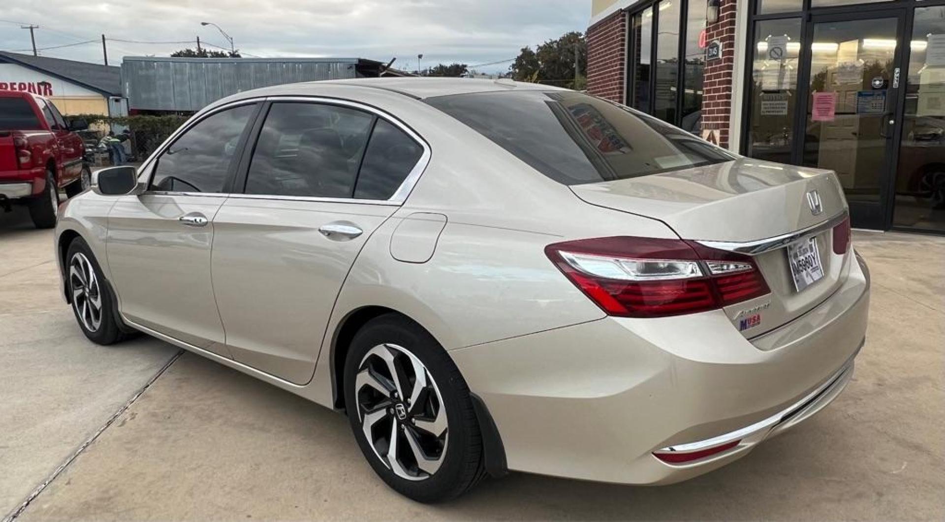 2017 Tan HONDA ACCORD EXL (1HGCR2F86HA) with an 2.4L engine, Automatic transmission, located at 4415 NE 28th St, Haltom City, TX, 76117, (817) 222-9334, 32.795322, -97.280937 - Photo#2