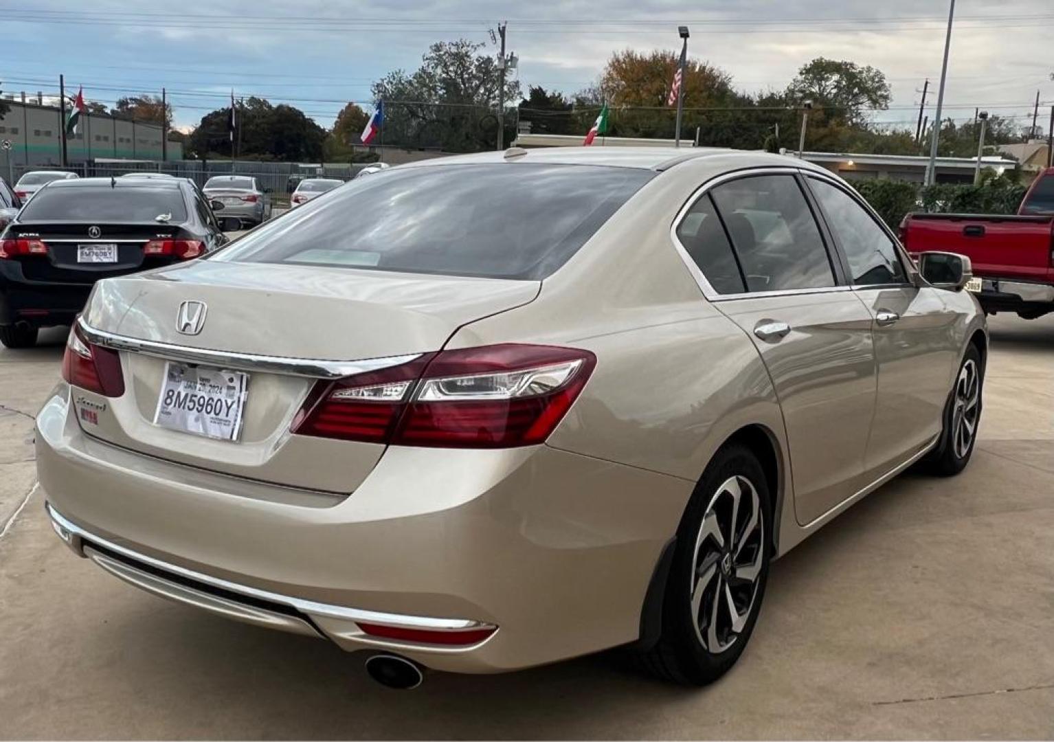 2017 Tan HONDA ACCORD EXL (1HGCR2F86HA) with an 2.4L engine, Automatic transmission, located at 4415 NE 28th St, Haltom City, TX, 76117, (817) 222-9334, 32.795322, -97.280937 - Photo#3