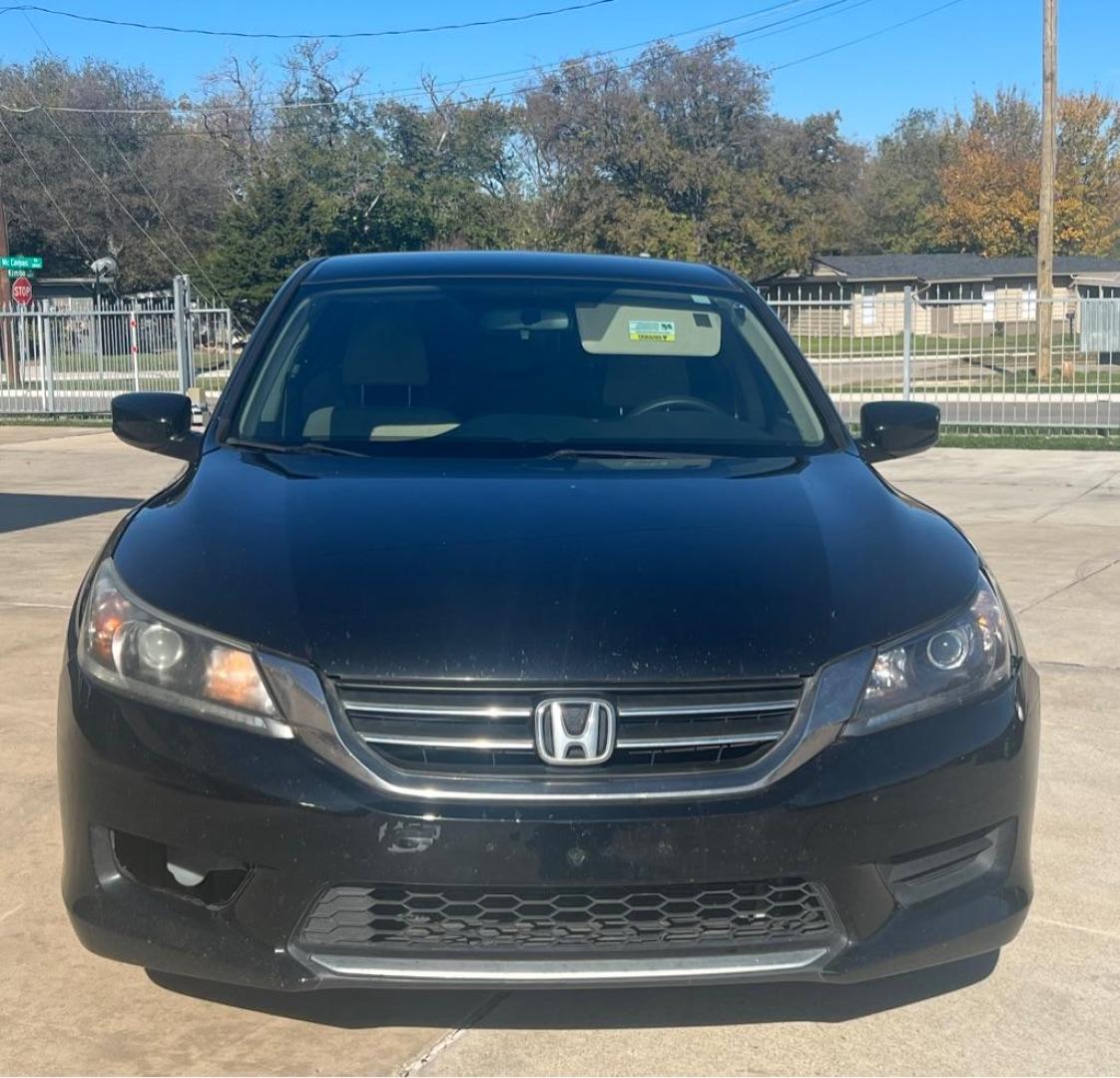 2013 Black HONDA ACCORD LX (1HGCR2F30DA) with an 2.4L engine, Continuously Variable transmission, located at 4415 NE 28th St, Haltom City, TX, 76117, (817) 222-9334, 32.795322, -97.280937 - Photo#6