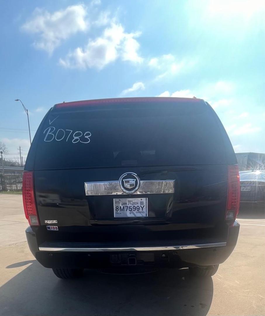 2010 BLACK CADILLAC ESCALADE LUXURY (1GYUCBEF4AR) with an 6.2L engine, Automatic transmission, located at 4415 NE 28th St, Haltom City, TX, 76117, (817) 222-9334, 32.795322, -97.280937 - Photo#7