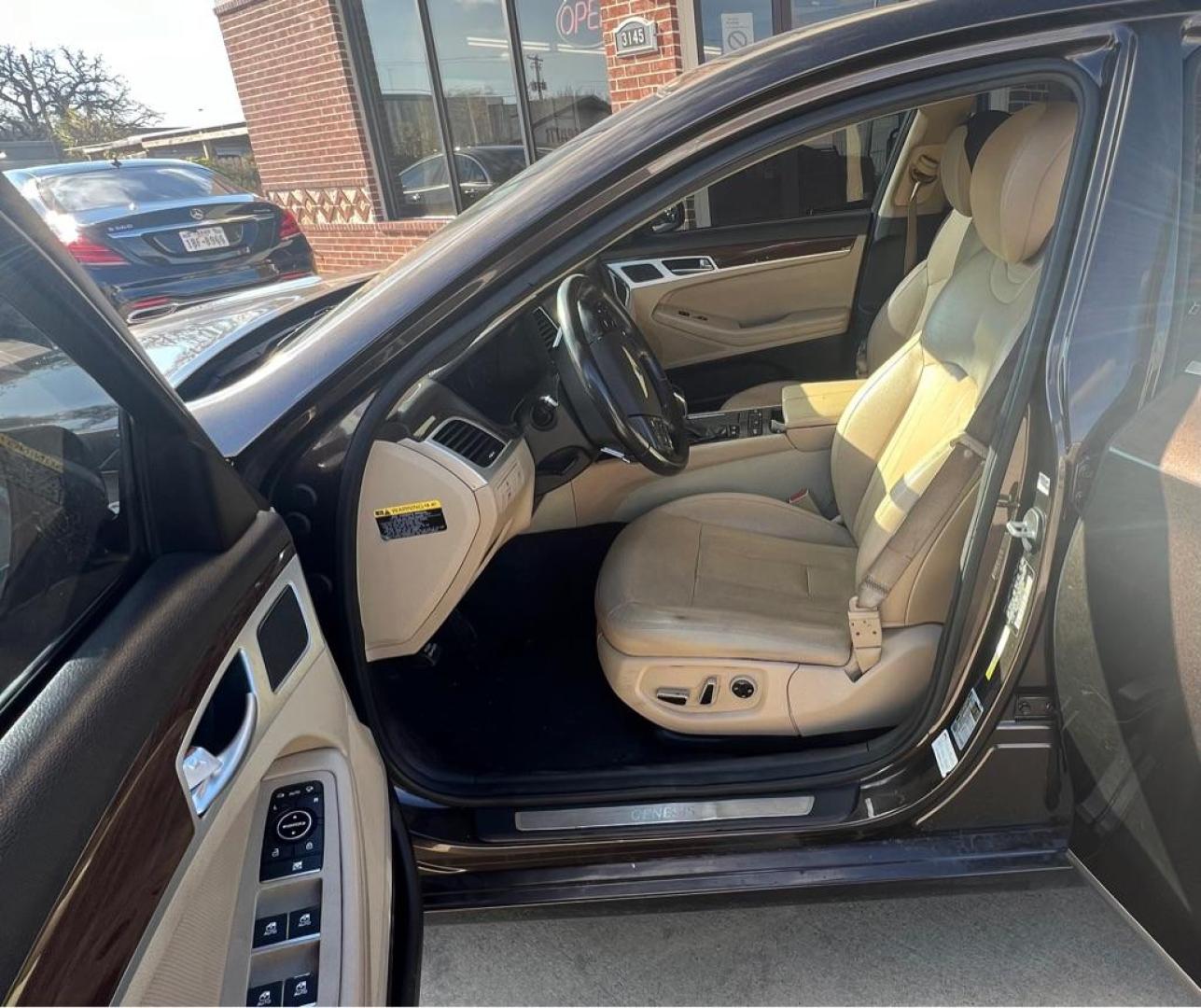 2015 Brown HYUNDAI GENESIS 3.8L (KMHGN4JE1FU) with an 3.8L engine, Automatic transmission, located at 4415 NE 28th St, Haltom City, TX, 76117, (817) 222-9334, 32.795322, -97.280937 - Photo#10