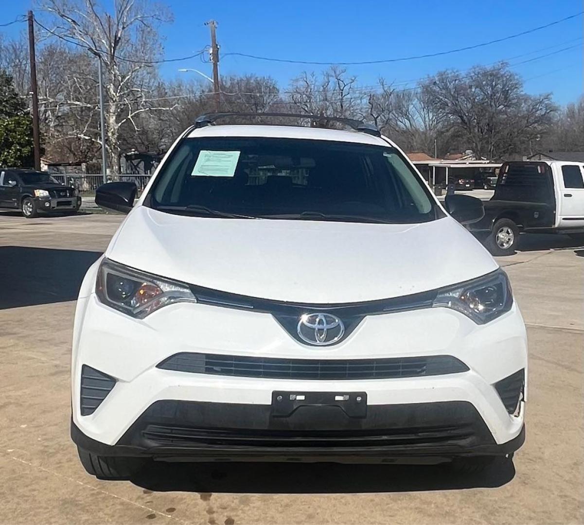 2016 White TOYOTA RAV4 LE (2T3ZFREV3GW) with an 2.5L engine, Automatic transmission, located at 4415 NE 28th St, Haltom City, TX, 76117, (817) 222-9334, 32.795322, -97.280937 - Photo#5