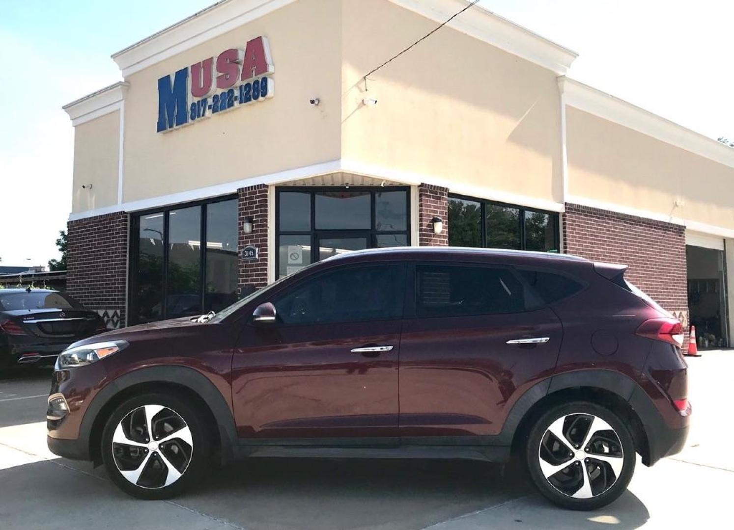 2016 Maroon HYUNDAI TUCSON LIMITED (KM8J33A28GU) with an 1.6L engine, Automatic transmission, located at 4415 NE 28th St, Haltom City, TX, 76117, (817) 222-9334, 32.795322, -97.280937 - Photo#0