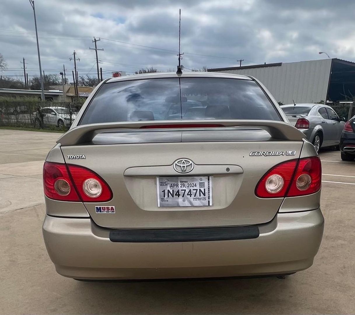 2005 Tan TOYOTA COROLLA CE (1NXBR32E45Z) with an 1.8L engine, Automatic transmission, located at 4415 NE 28th St, Haltom City, TX, 76117, (817) 222-9334, 32.795322, -97.280937 - Photo#7