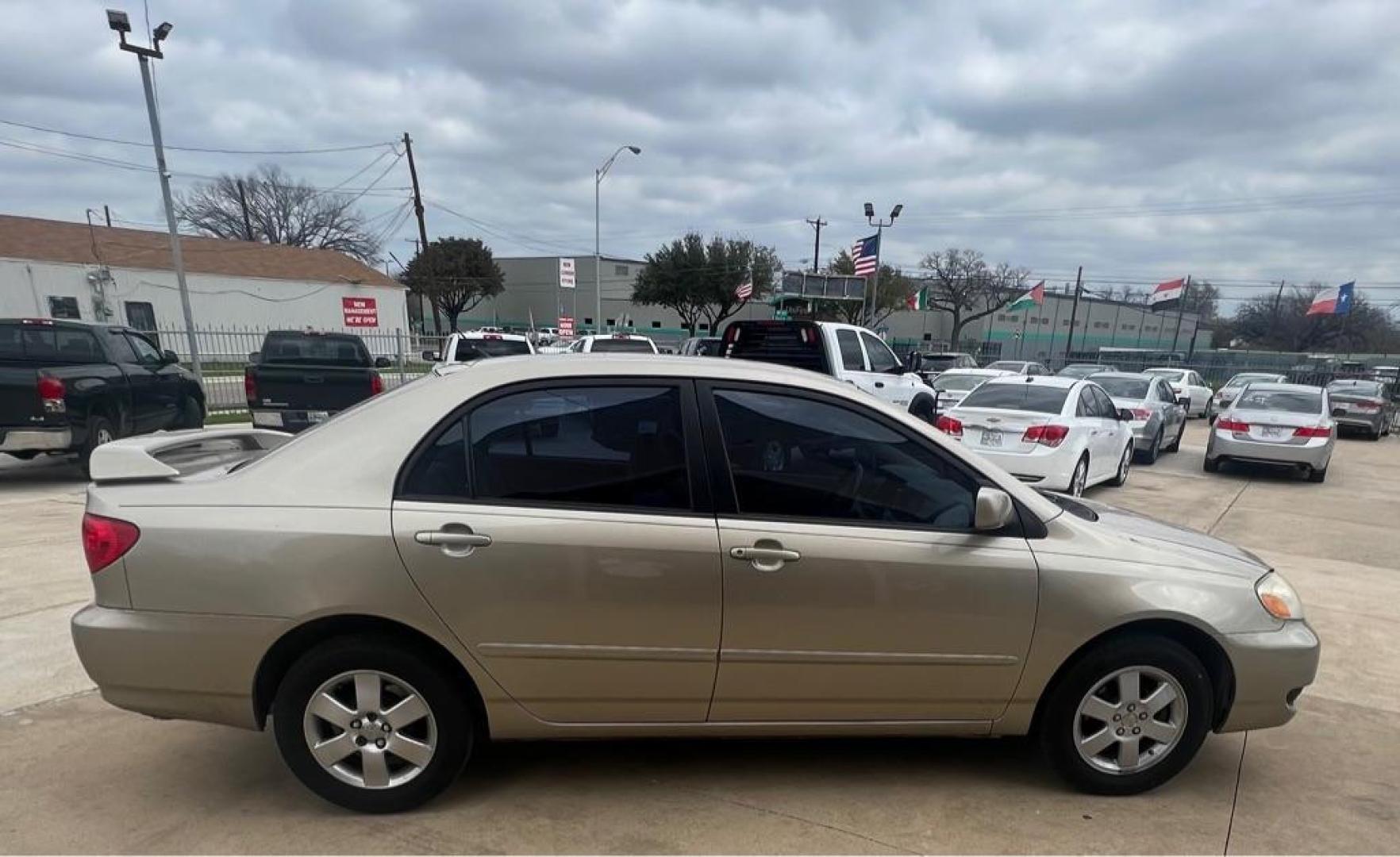 2005 Tan TOYOTA COROLLA CE (1NXBR32E45Z) with an 1.8L engine, Automatic transmission, located at 4415 NE 28th St, Haltom City, TX, 76117, (817) 222-9334, 32.795322, -97.280937 - Photo#8