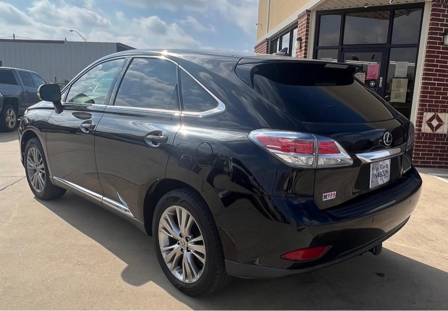 2013 Black LEXUS RX 450 (JTJZB1BA1D2) with an 3.5L engine, Automatic transmission, located at 4415 NE 28th St, Haltom City, TX, 76117, (817) 222-9334, 32.795322, -97.280937 - Photo#2