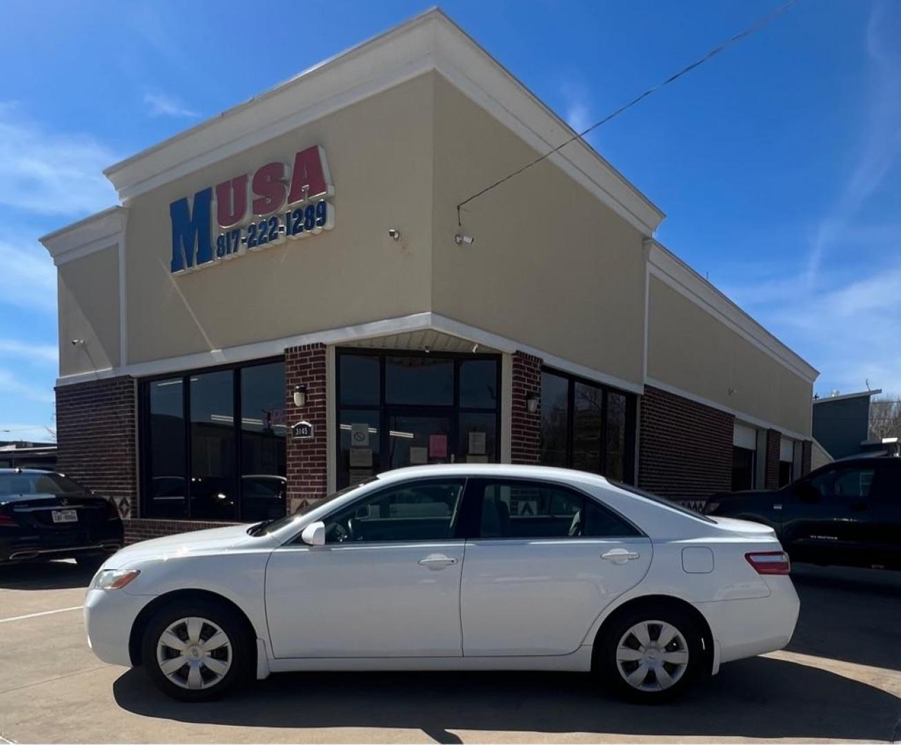 2009 White TOYOTA CAMRY BASE (4T1BE46K49U) with an 2.4L engine, Automatic transmission, located at 4415 NE 28th St, Haltom City, TX, 76117, (817) 222-9334, 32.795322, -97.280937 - Photo#0