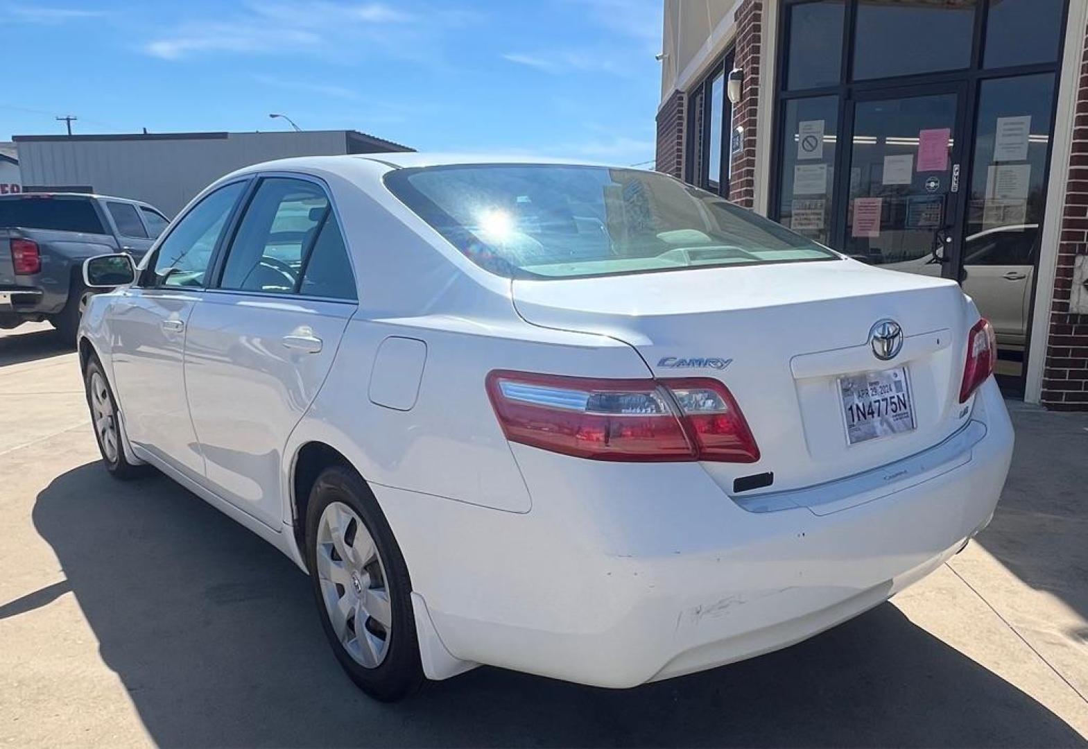 2009 White TOYOTA CAMRY BASE (4T1BE46K49U) with an 2.4L engine, Automatic transmission, located at 4415 NE 28th St, Haltom City, TX, 76117, (817) 222-9334, 32.795322, -97.280937 - Photo#2