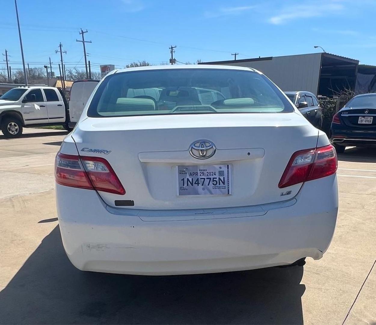 2009 White TOYOTA CAMRY BASE (4T1BE46K49U) with an 2.4L engine, Automatic transmission, located at 4415 NE 28th St, Haltom City, TX, 76117, (817) 222-9334, 32.795322, -97.280937 - Photo#7