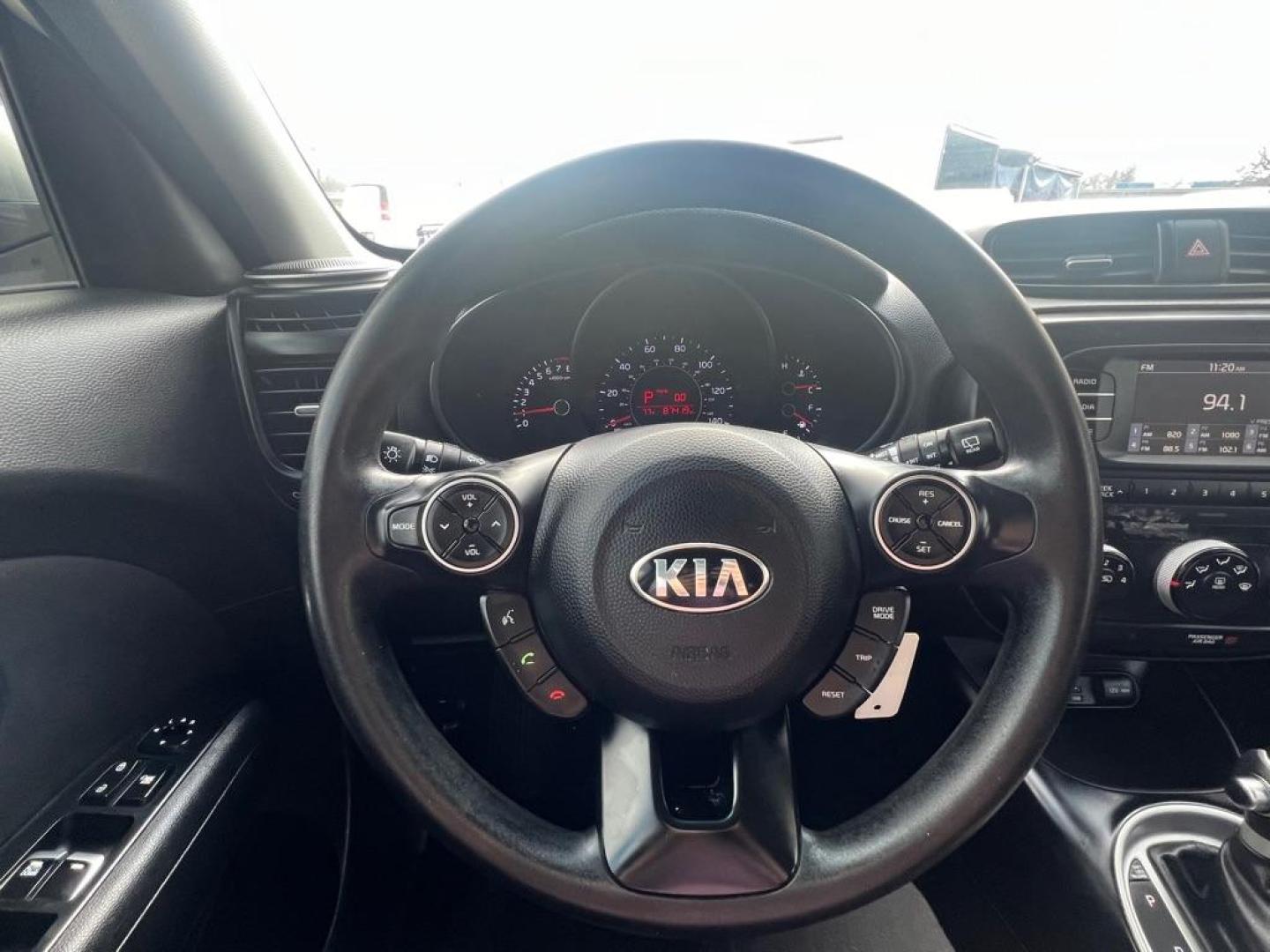 2018 Silver KIA SOUL (KNDJN2A21J7) with an 1.6L engine, Automatic transmission, located at 4415 NE 28th St, Haltom City, TX, 76117, (817) 222-9334, 32.795322, -97.280937 - Photo#13