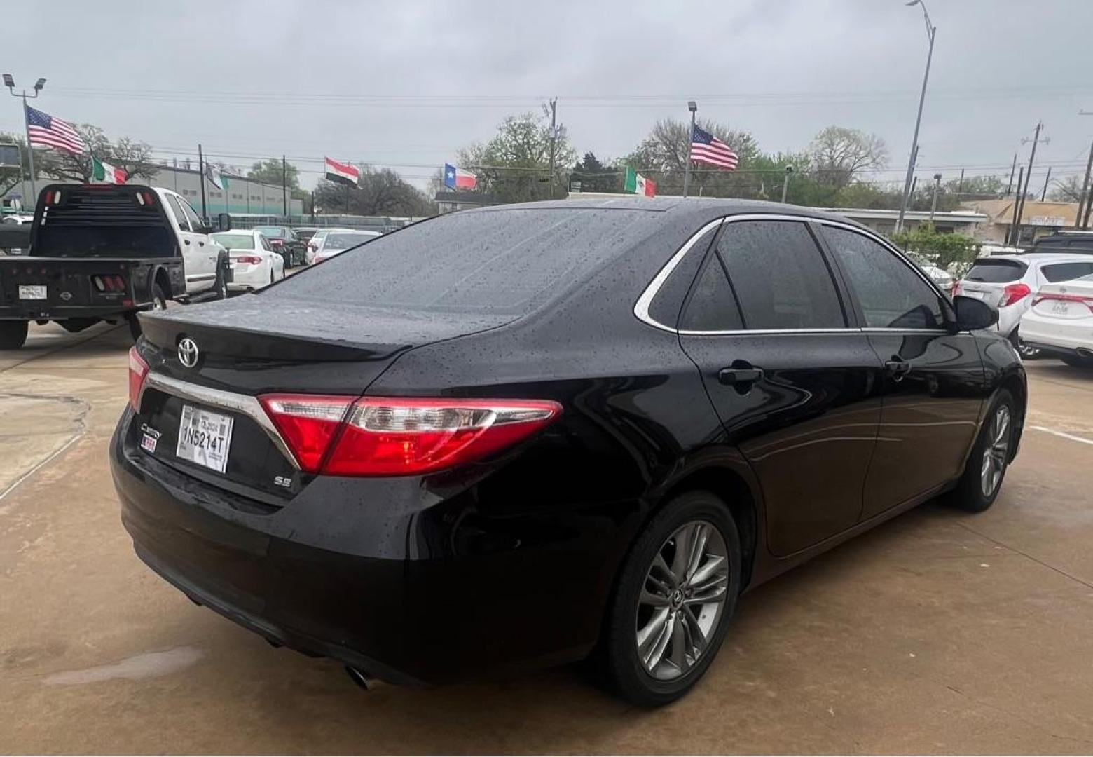 2015 Black TOYOTA CAMRY LE (4T1BF1FK1FU) with an 2.5L engine, Automatic transmission, located at 4415 NE 28th St, Haltom City, TX, 76117, (817) 222-9334, 32.795322, -97.280937 - Photo#3