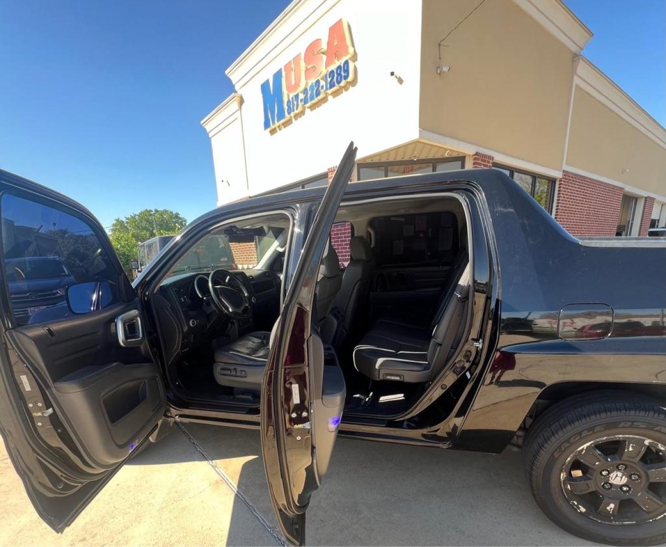 2008 Black HONDA RIDGELINE RTL (2HJYK16508H) with an 3.5L engine, Automatic transmission, located at 4415 NE 28th St, Haltom City, TX, 76117, (817) 222-9334, 32.795322, -97.280937 - Photo#9