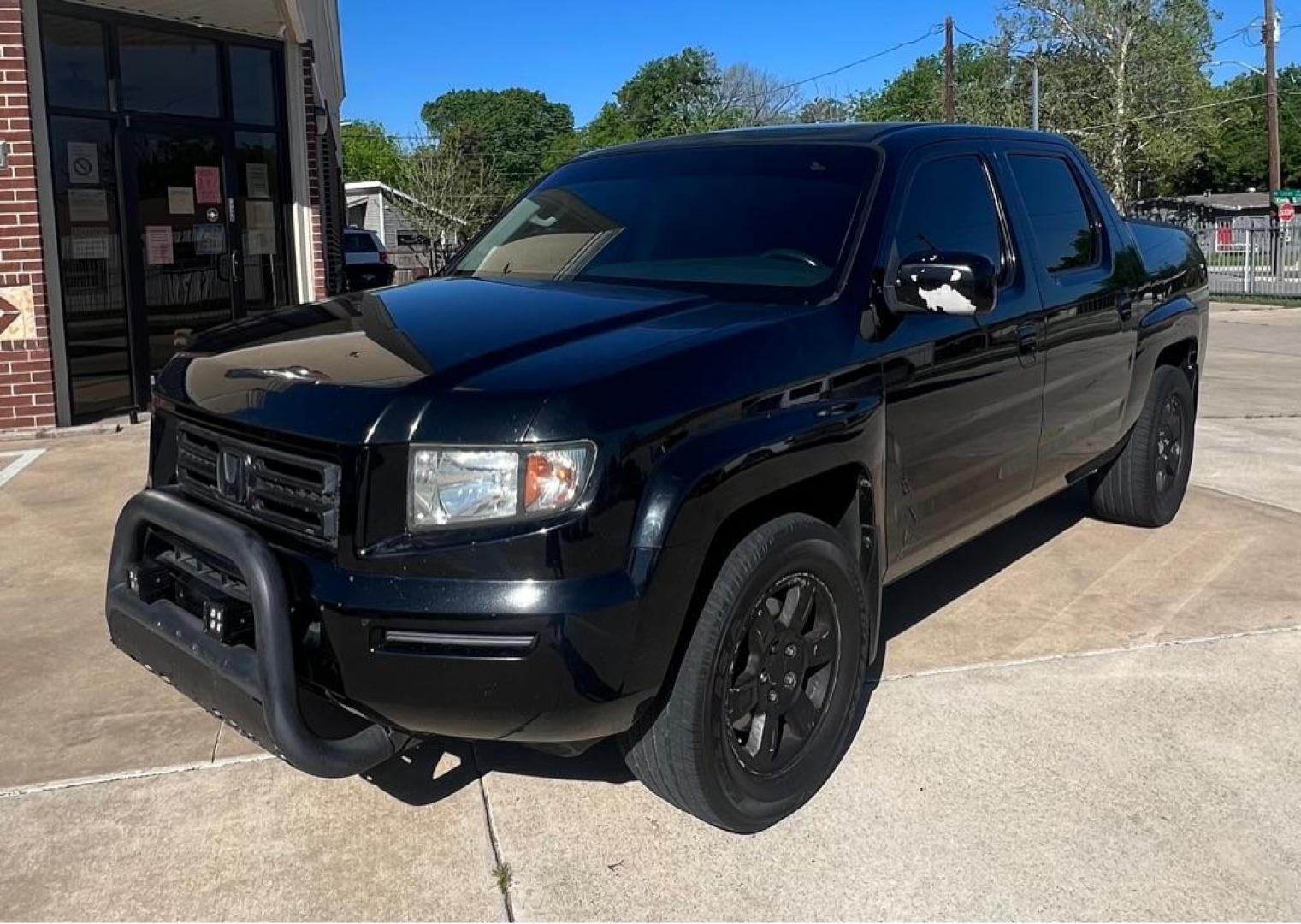 2008 Black HONDA RIDGELINE RTL (2HJYK16508H) with an 3.5L engine, Automatic transmission, located at 4415 NE 28th St, Haltom City, TX, 76117, (817) 222-9334, 32.795322, -97.280937 - Photo#1