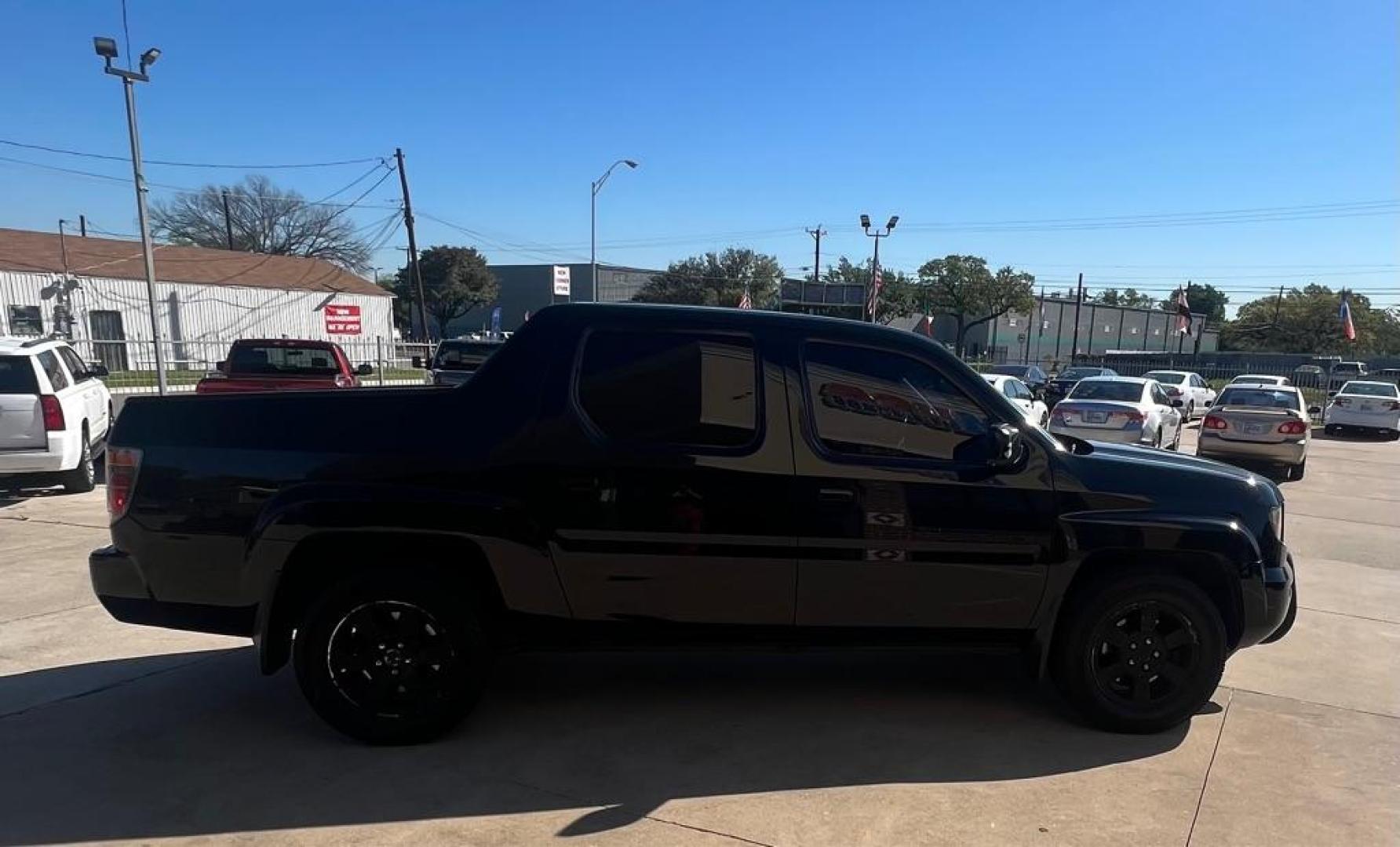 2008 Black HONDA RIDGELINE RTL (2HJYK16508H) with an 3.5L engine, Automatic transmission, located at 4415 NE 28th St, Haltom City, TX, 76117, (817) 222-9334, 32.795322, -97.280937 - Photo#8