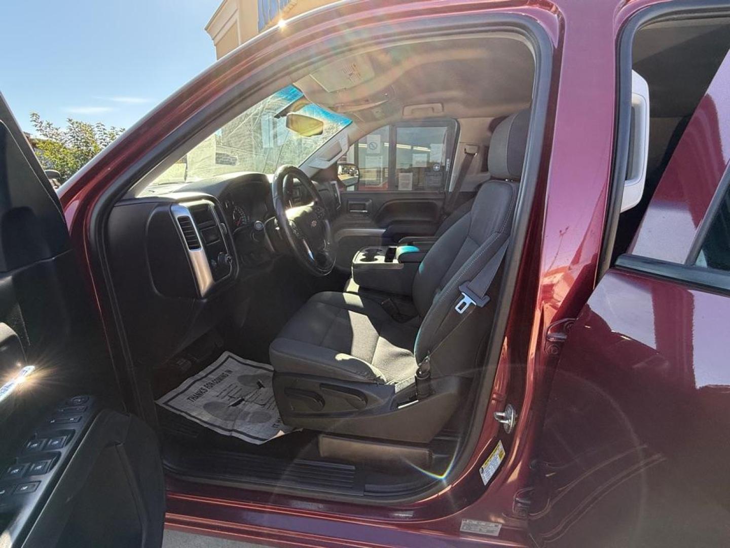 2015 Red CHEVROLET SILVERADO 1500 LT (3GCPCREC0FG) with an 5.3L engine, Automatic transmission, located at 4415 NE 28th St, Haltom City, TX, 76117, (817) 222-9334, 32.795322, -97.280937 - Photo#10