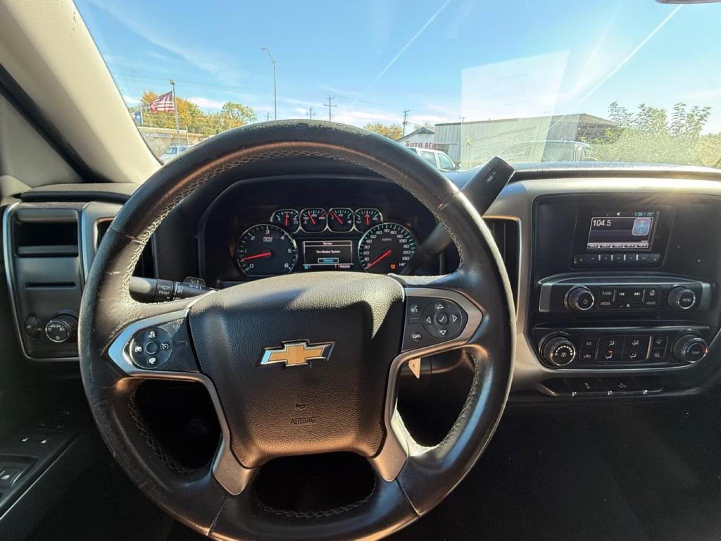 2015 Red CHEVROLET SILVERADO 1500 LT (3GCPCREC0FG) with an 5.3L engine, Automatic transmission, located at 4415 NE 28th St, Haltom City, TX, 76117, (817) 222-9334, 32.795322, -97.280937 - Photo#12