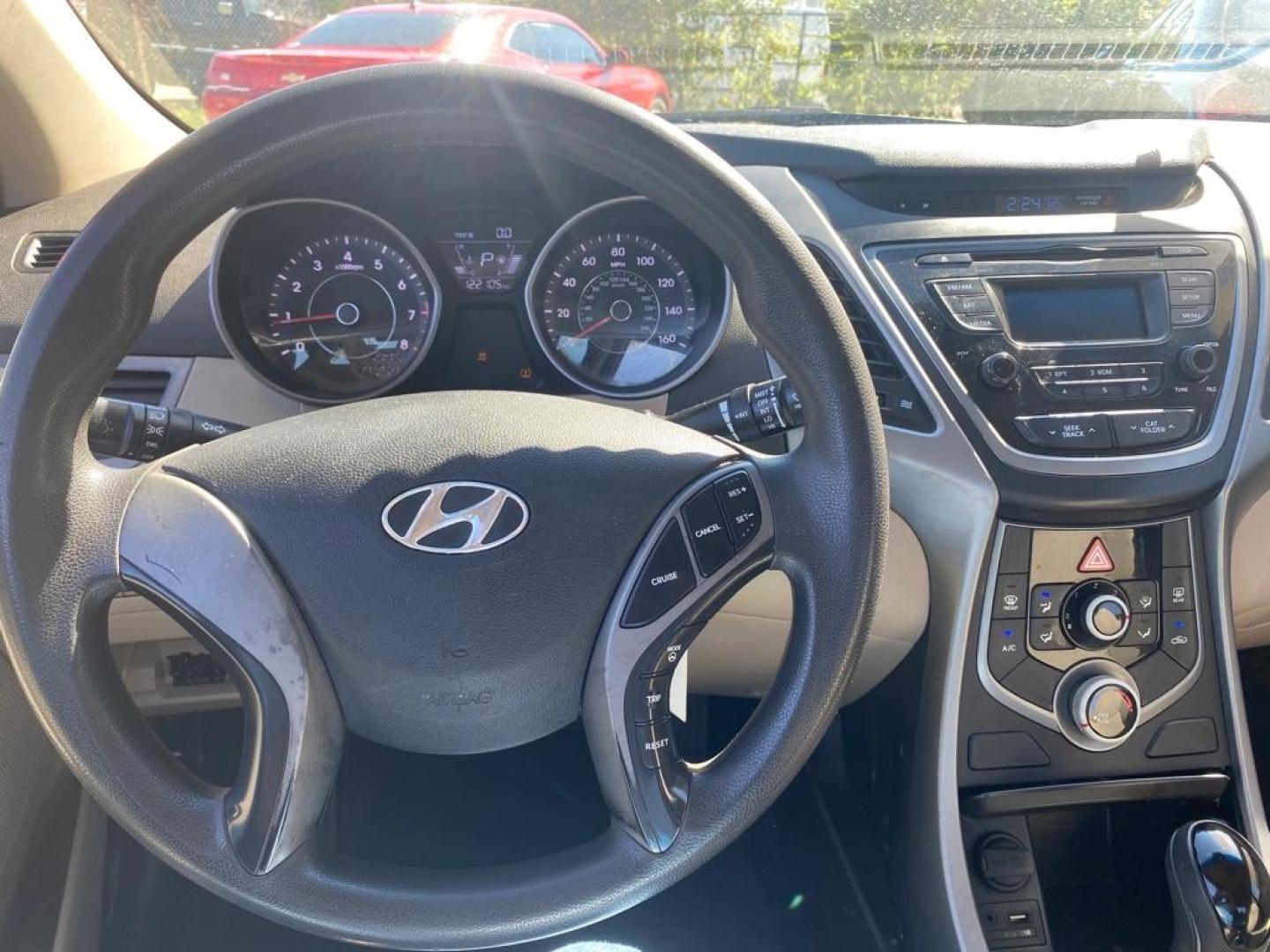 2014 RED HYUNDAI ELANTRA SE (5NPDH4AE1EH) with an 1.8L engine, Automatic transmission, located at 4415 NE 28th St, Haltom City, TX, 76117, (817) 222-9334, 32.795322, -97.280937 - Photo#10