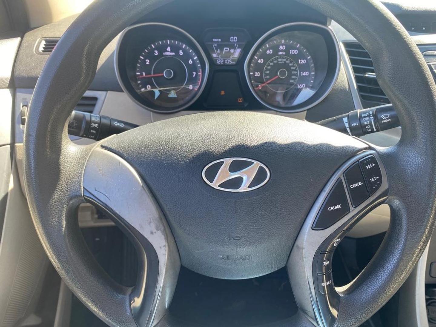 2014 RED HYUNDAI ELANTRA SE (5NPDH4AE1EH) with an 1.8L engine, Automatic transmission, located at 4415 NE 28th St, Haltom City, TX, 76117, (817) 222-9334, 32.795322, -97.280937 - Photo#13