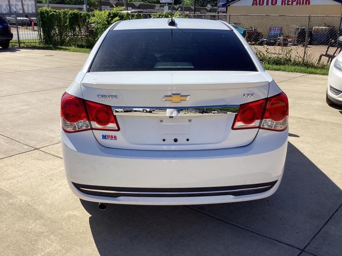 2015 WHITE CHEVROLET CRUZE LTZ (1G1PG5SB1F7) with an 1.4L engine, Automatic transmission, located at 4415 NE 28th St, Haltom City, TX, 76117, (817) 222-9334, 32.795322, -97.280937 - Photo#3