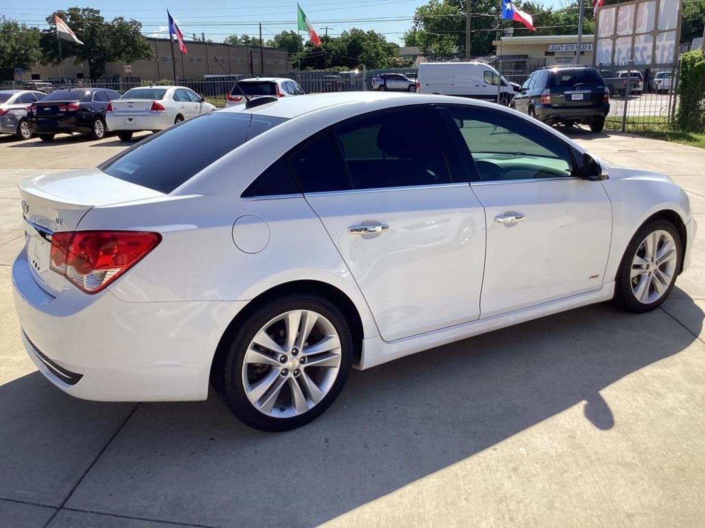 2015 WHITE CHEVROLET CRUZE LTZ (1G1PG5SB1F7) with an 1.4L engine, Automatic transmission, located at 4415 NE 28th St, Haltom City, TX, 76117, (817) 222-9334, 32.795322, -97.280937 - Photo#5