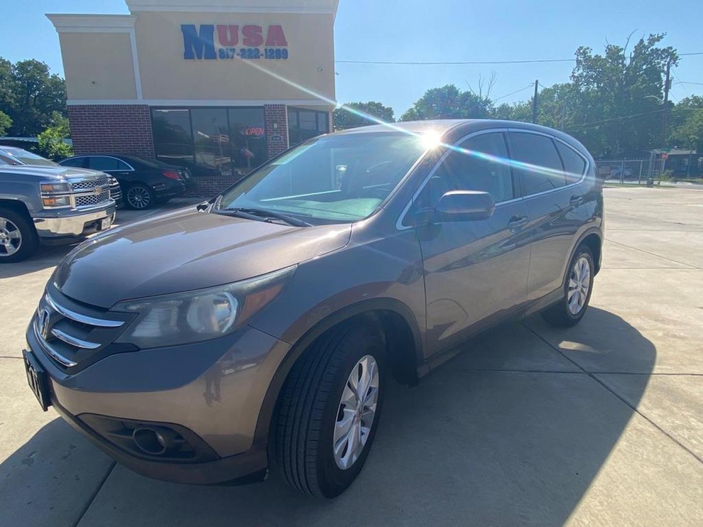 2013 BROWN HONDA CR-V EX (3CZRM3H54DG) with an 2.4L engine, Automatic transmission, located at 4415 NE 28th St, Haltom City, TX, 76117, (817) 222-9334, 32.795322, -97.280937 - Photo#0