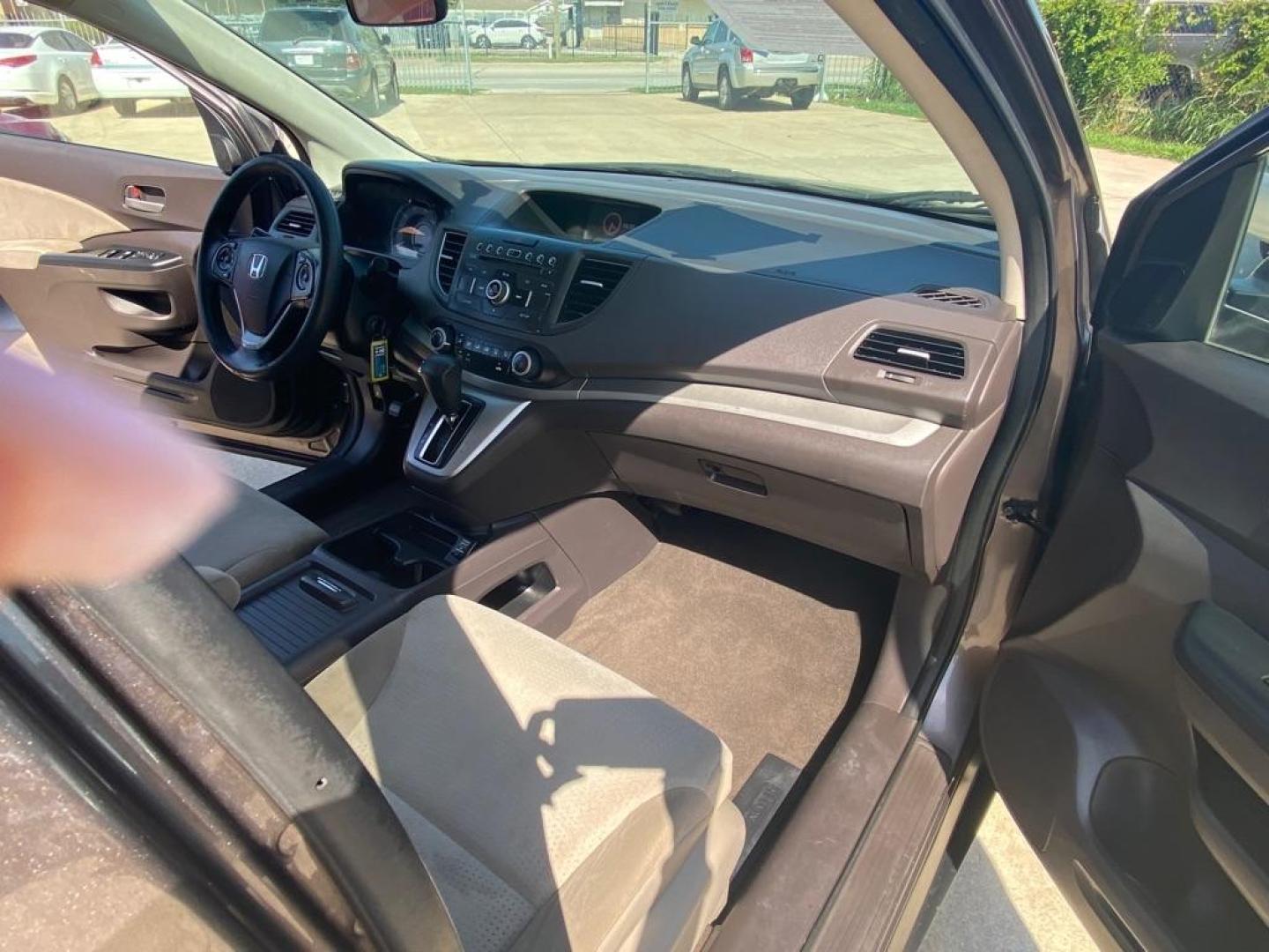 2013 BROWN HONDA CR-V EX (3CZRM3H54DG) with an 2.4L engine, Automatic transmission, located at 4415 NE 28th St, Haltom City, TX, 76117, (817) 222-9334, 32.795322, -97.280937 - Photo#15