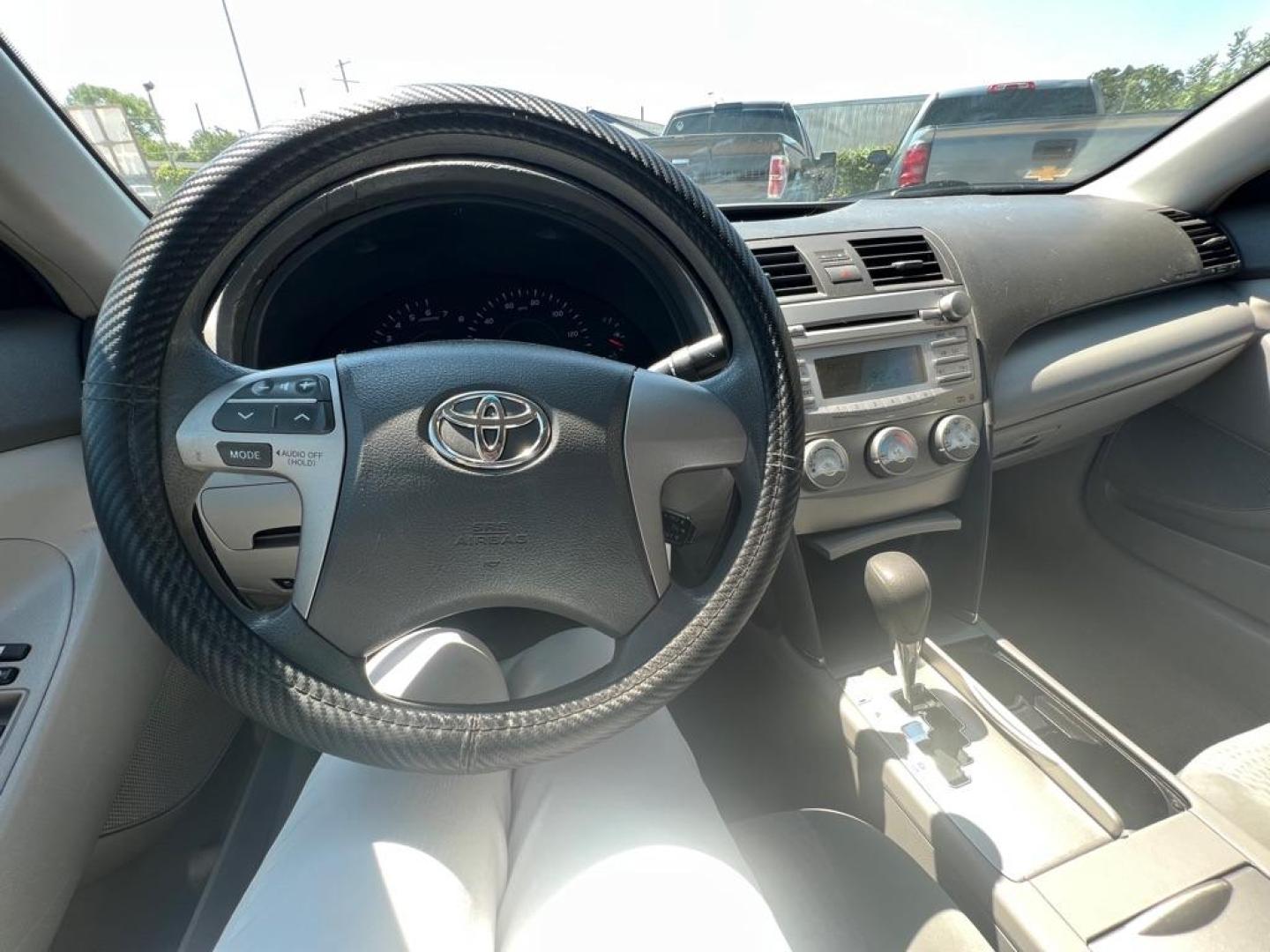 2010 SILVER TOYOTA CAMRY BASE (4T4BF3EK3AR) with an 2.5L engine, Automatic transmission, located at 4415 NE 28th St, Haltom City, TX, 76117, (817) 222-9334, 32.795322, -97.280937 - Photo#11