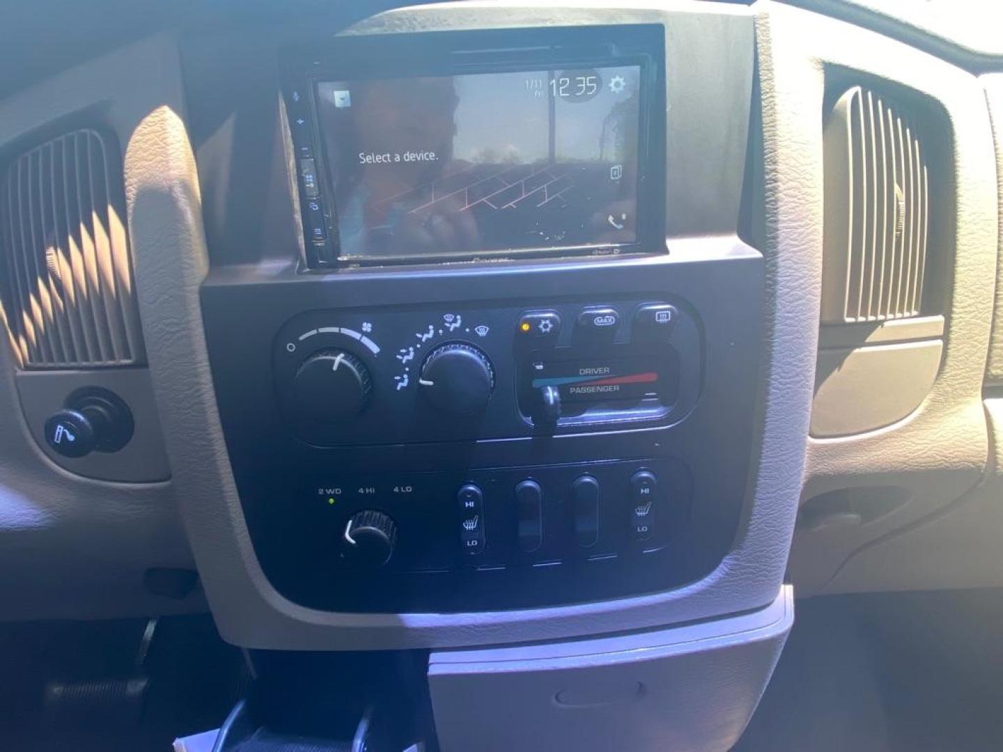 2002 WHITE DODGE RAM 1500 392 raicho (1D7HU18Z92S) with an 5.9L engine, Automatic transmission, located at 4415 NE 28th St, Haltom City, TX, 76117, (817) 222-9334, 32.795322, -97.280937 - Photo#14