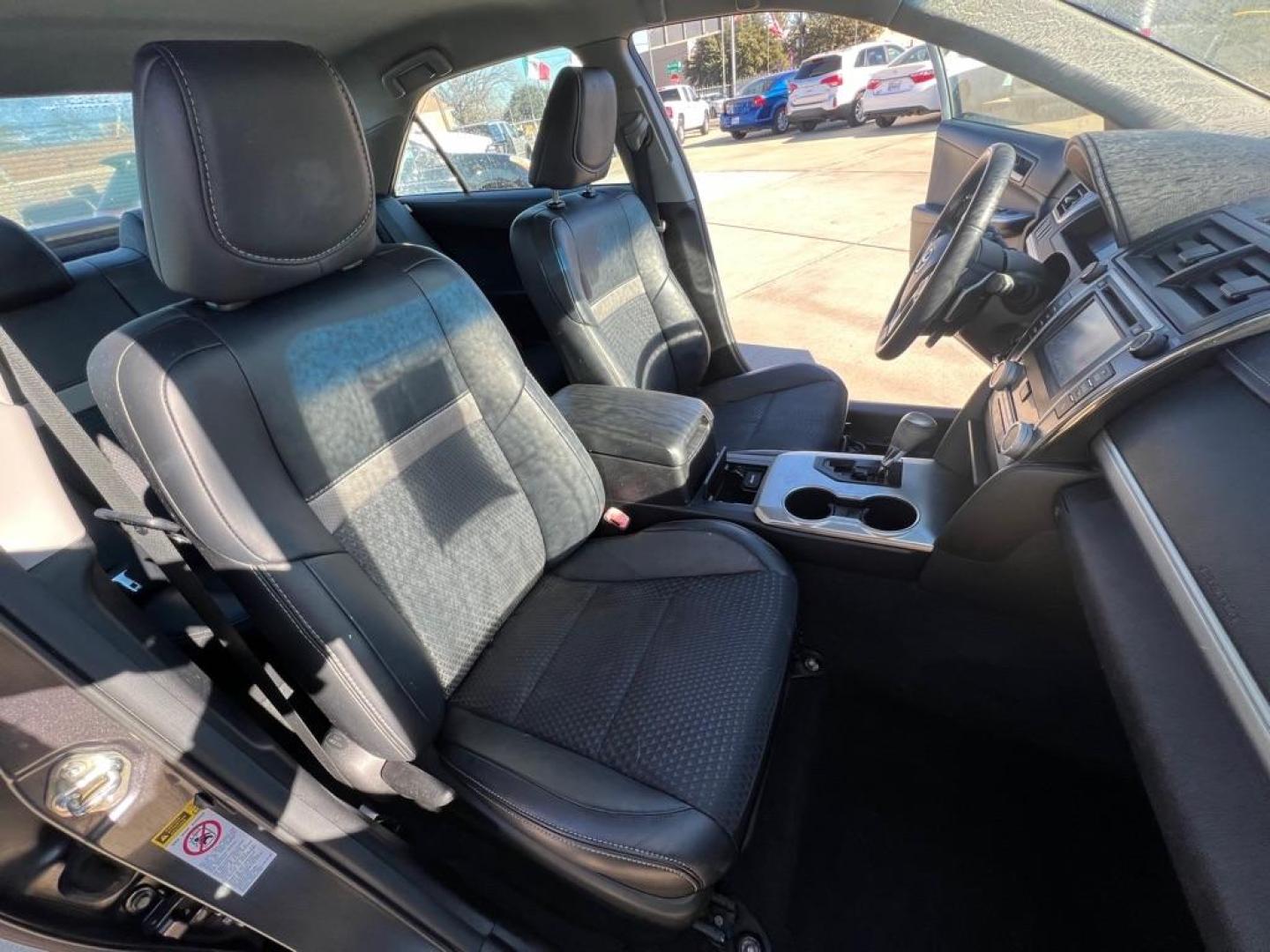 2014 GRAY TOYOTA CAMRY L (4T1BF1FK6EU) with an 2.5L engine, Automatic transmission, located at 4415 NE 28th St, Haltom City, TX, 76117, (817) 222-9334, 32.795322, -97.280937 - Photo#24