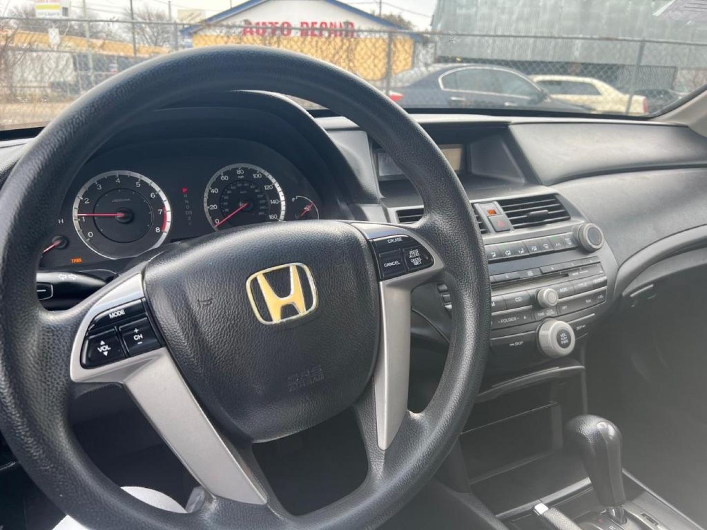 2008 GRAY HONDA ACCORD LX (1HGCP26338A) with an 2.4L engine, Automatic transmission, located at 4415 NE 28th St, Haltom City, TX, 76117, (817) 222-9334, 32.795322, -97.280937 - Photo#12