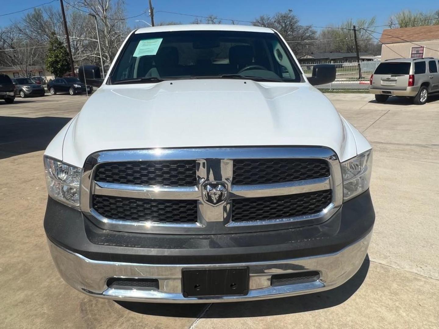 2018 WHITE RAM 1500 ST (1C6RR6FG0JS) with an 3.6L engine, Automatic transmission, located at 4415 NE 28th St, Haltom City, TX, 76117, (817) 222-9334, 32.795322, -97.280937 - Photo#3