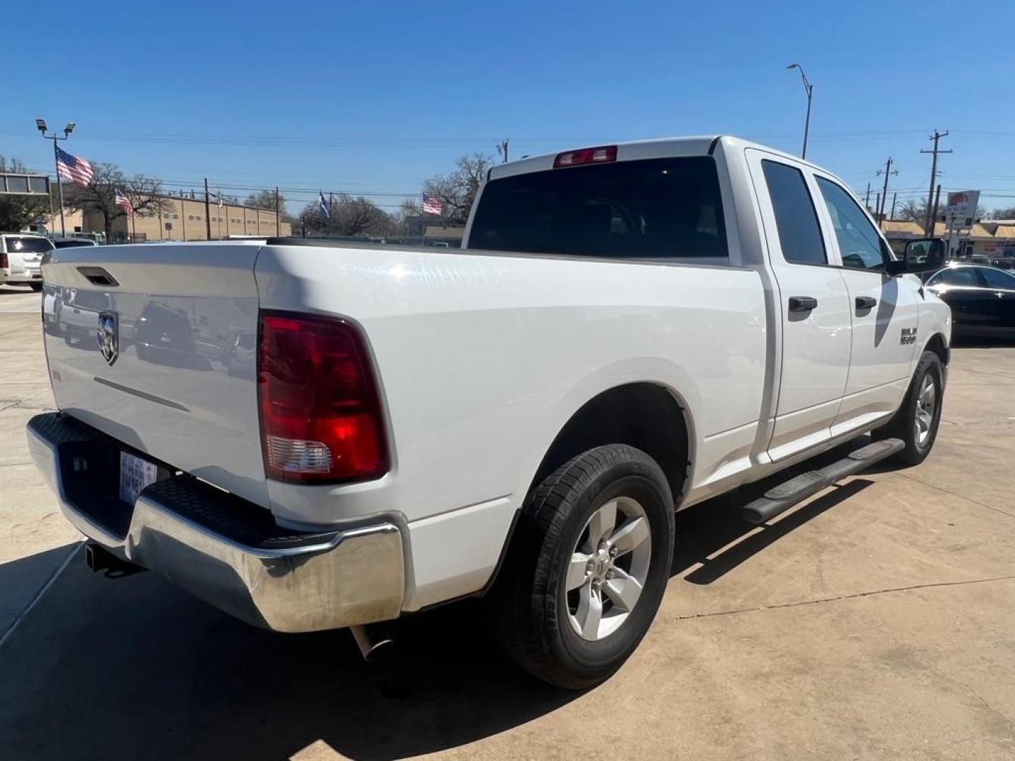 2018 WHITE RAM 1500 ST (1C6RR6FG0JS) with an 3.6L engine, Automatic transmission, located at 4415 NE 28th St, Haltom City, TX, 76117, (817) 222-9334, 32.795322, -97.280937 - Photo#6