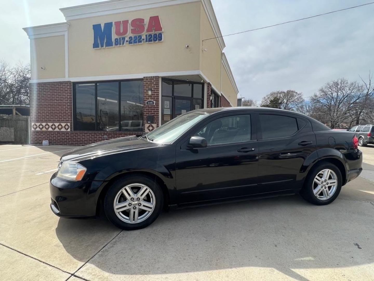 2013 BLACK DODGE AVENGER SXT (1C3CDZCG5DN) with an 3.6L engine, Automatic transmission, located at 4415 NE 28th St, Haltom City, TX, 76117, (817) 222-9334, 32.795322, -97.280937 - Photo#0