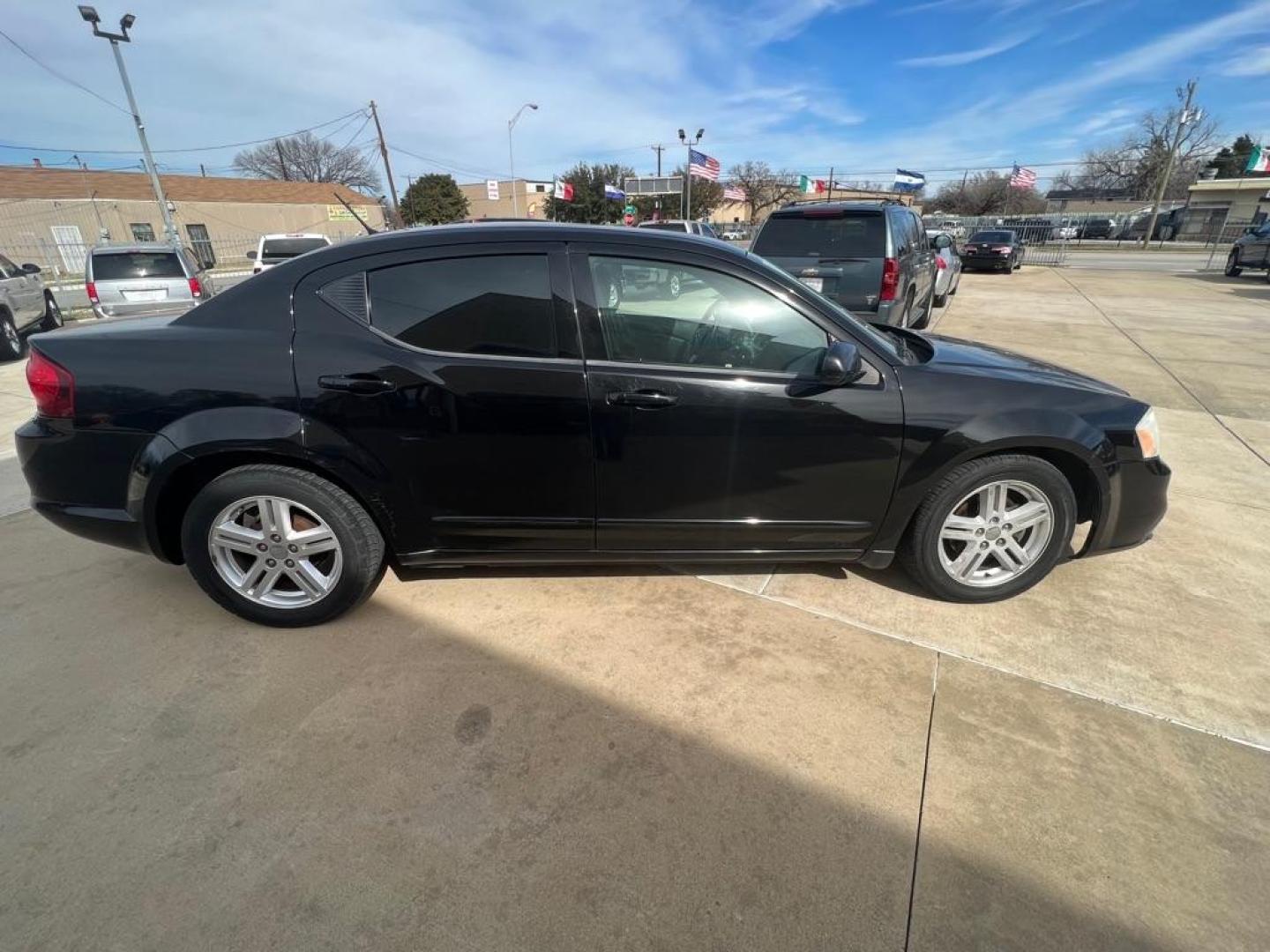 2013 BLACK DODGE AVENGER SXT (1C3CDZCG5DN) with an 3.6L engine, Automatic transmission, located at 4415 NE 28th St, Haltom City, TX, 76117, (817) 222-9334, 32.795322, -97.280937 - Photo#4