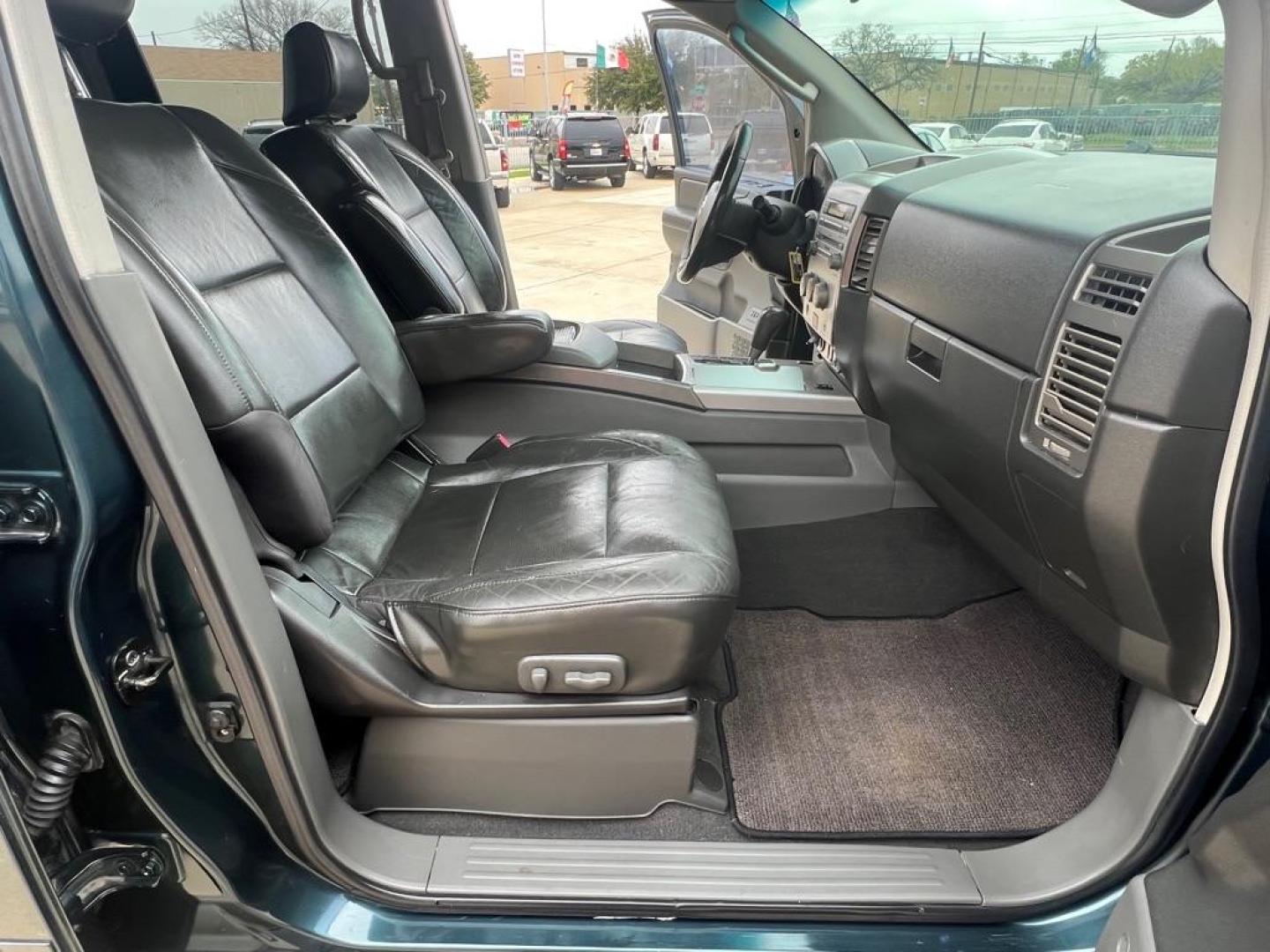 2005 BLUE NISSAN TITAN XE (1N6AA07AX5N) with an 5.6L engine, Automatic transmission, located at 4415 NE 28th St, Haltom City, TX, 76117, (817) 222-9334, 32.795322, -97.280937 - Photo#24